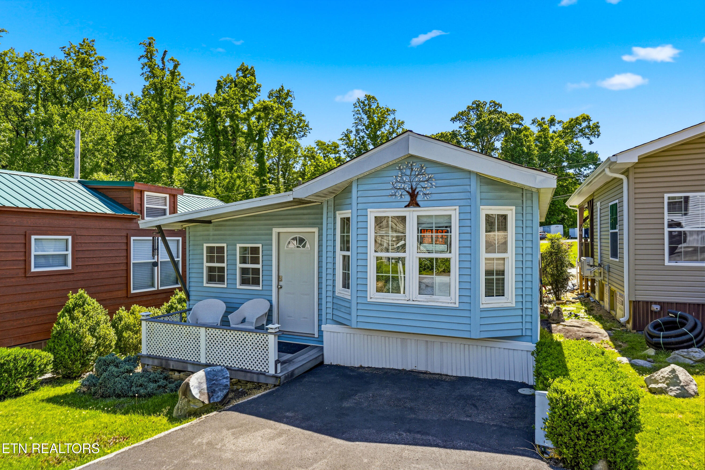 5355 Parkway Cosby TN 37722