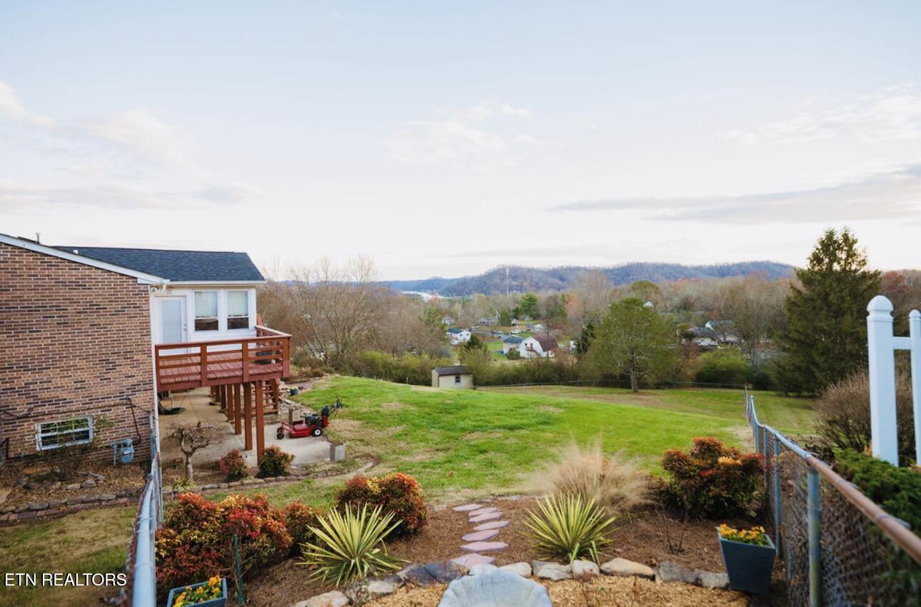 113 Lake Hills Drive Oak Ridge TN 37830