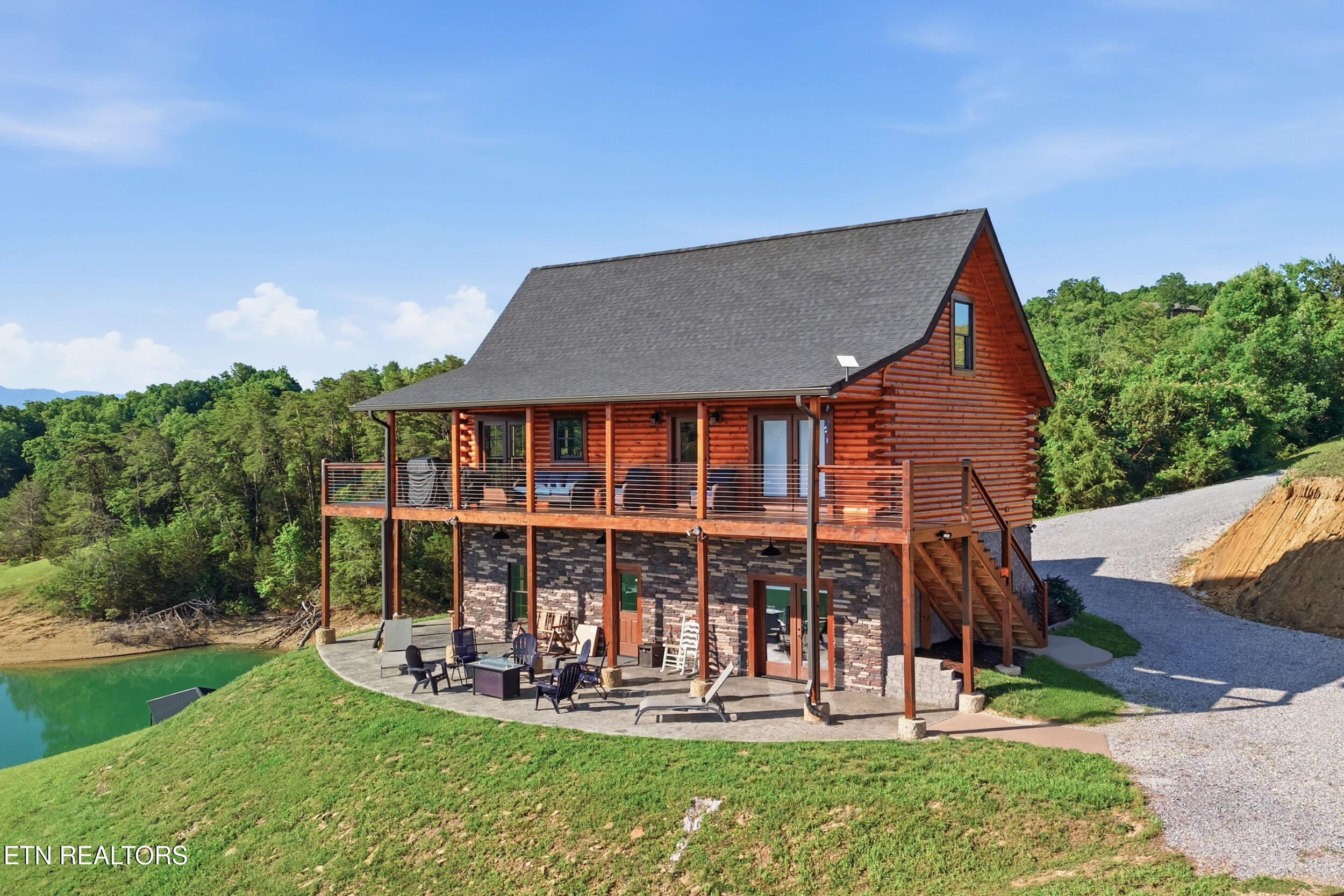 375 Perry Branch Way Sevierville TN 37876