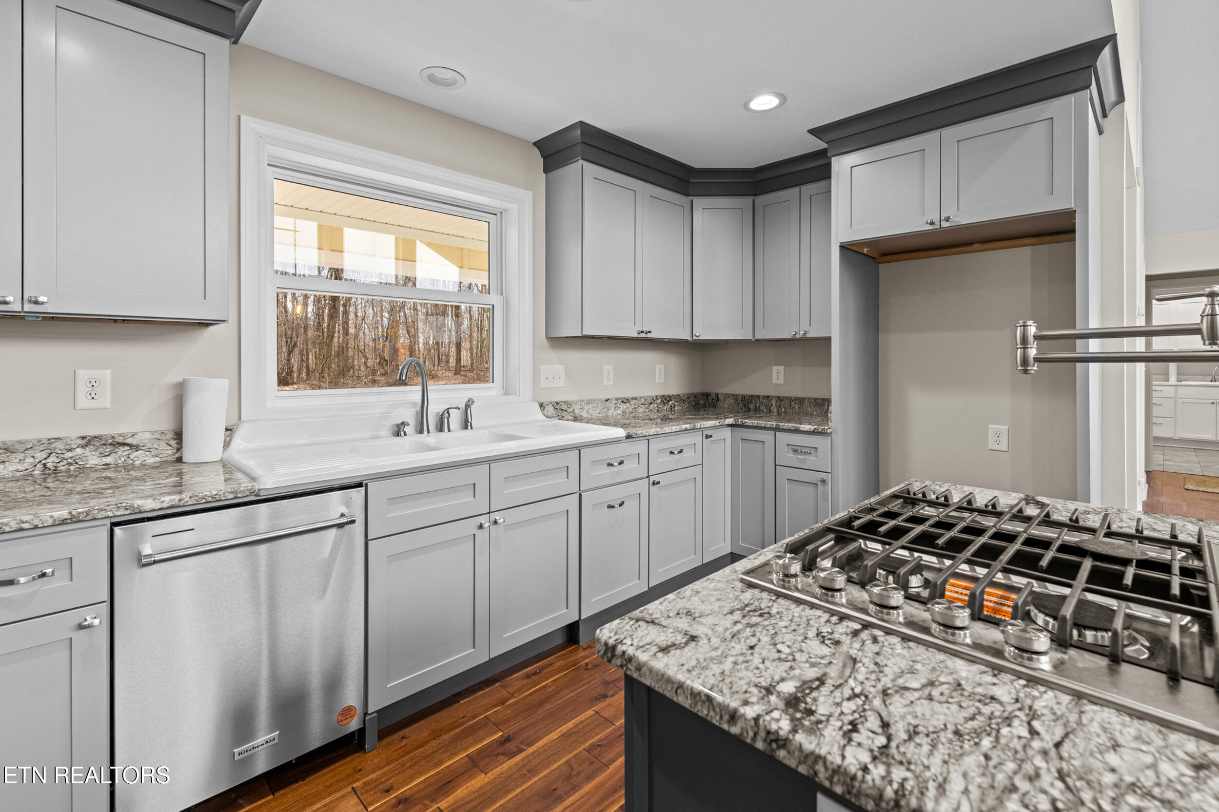 124 Laura Lane Maynardville TN 37807