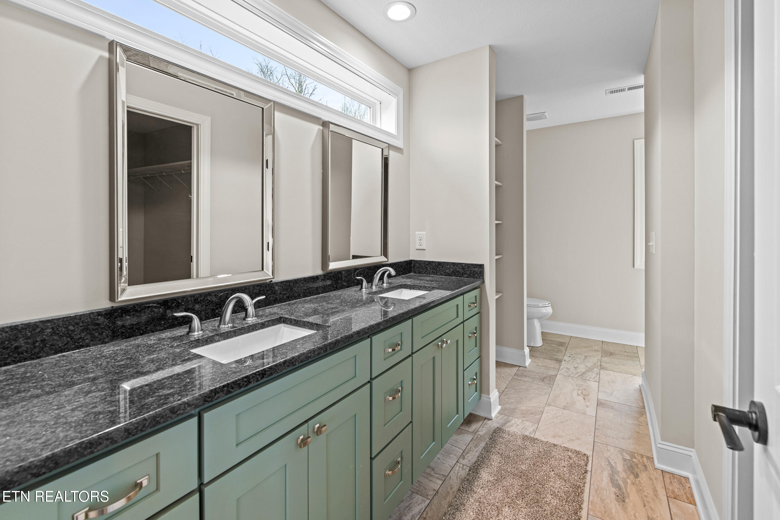 124 Laura Lane Maynardville TN 37807