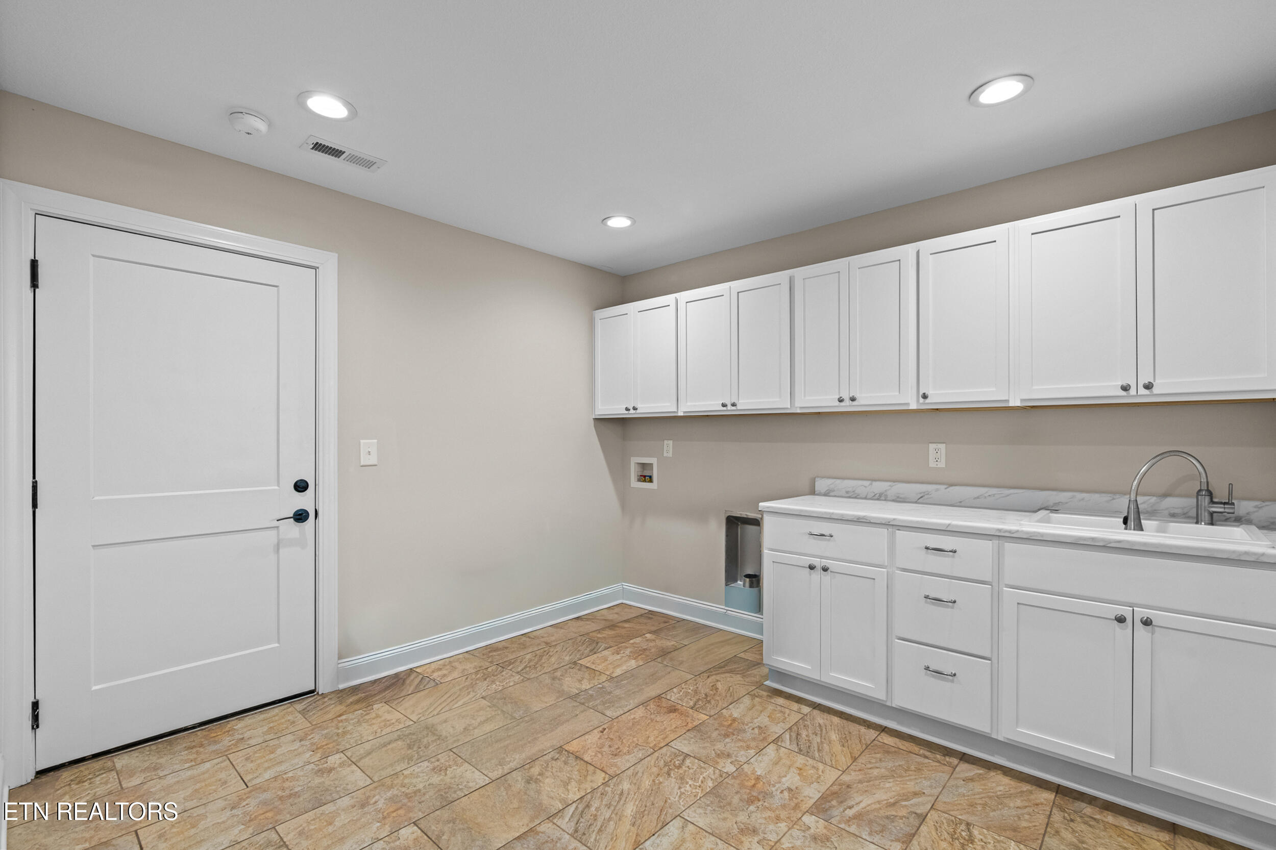 124 Laura Lane Maynardville TN 37807