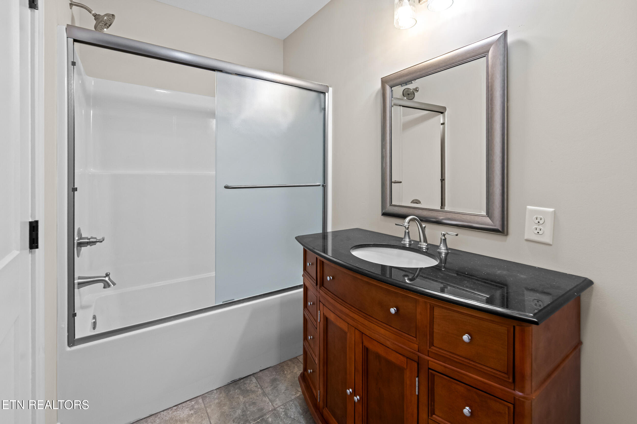 124 Laura Lane Maynardville TN 37807