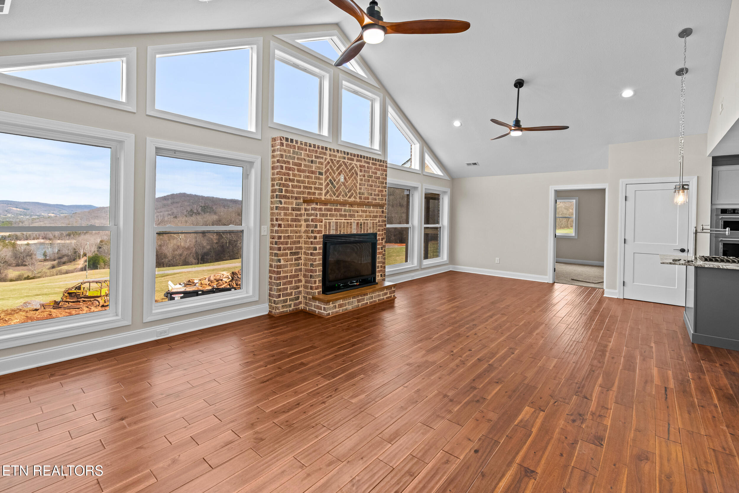 124 Laura Lane Maynardville TN 37807