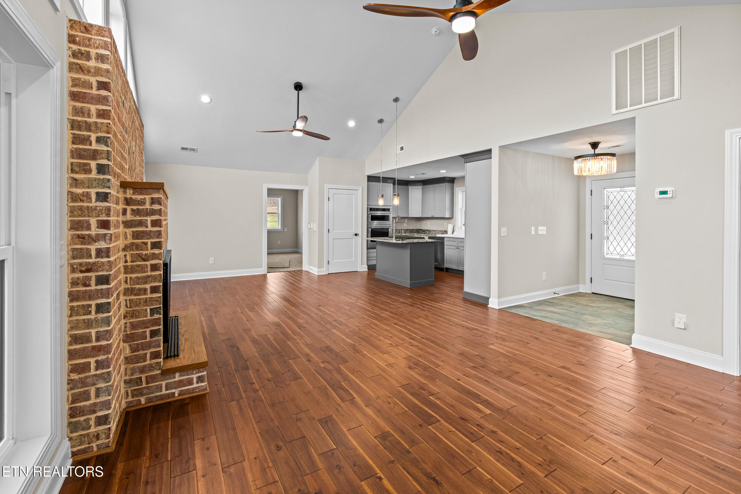 124 Laura Lane Maynardville TN 37807