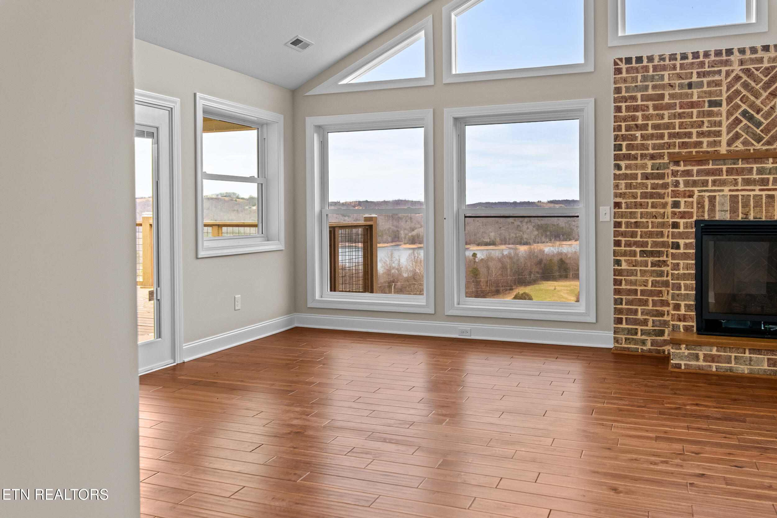 124 Laura Lane Maynardville TN 37807