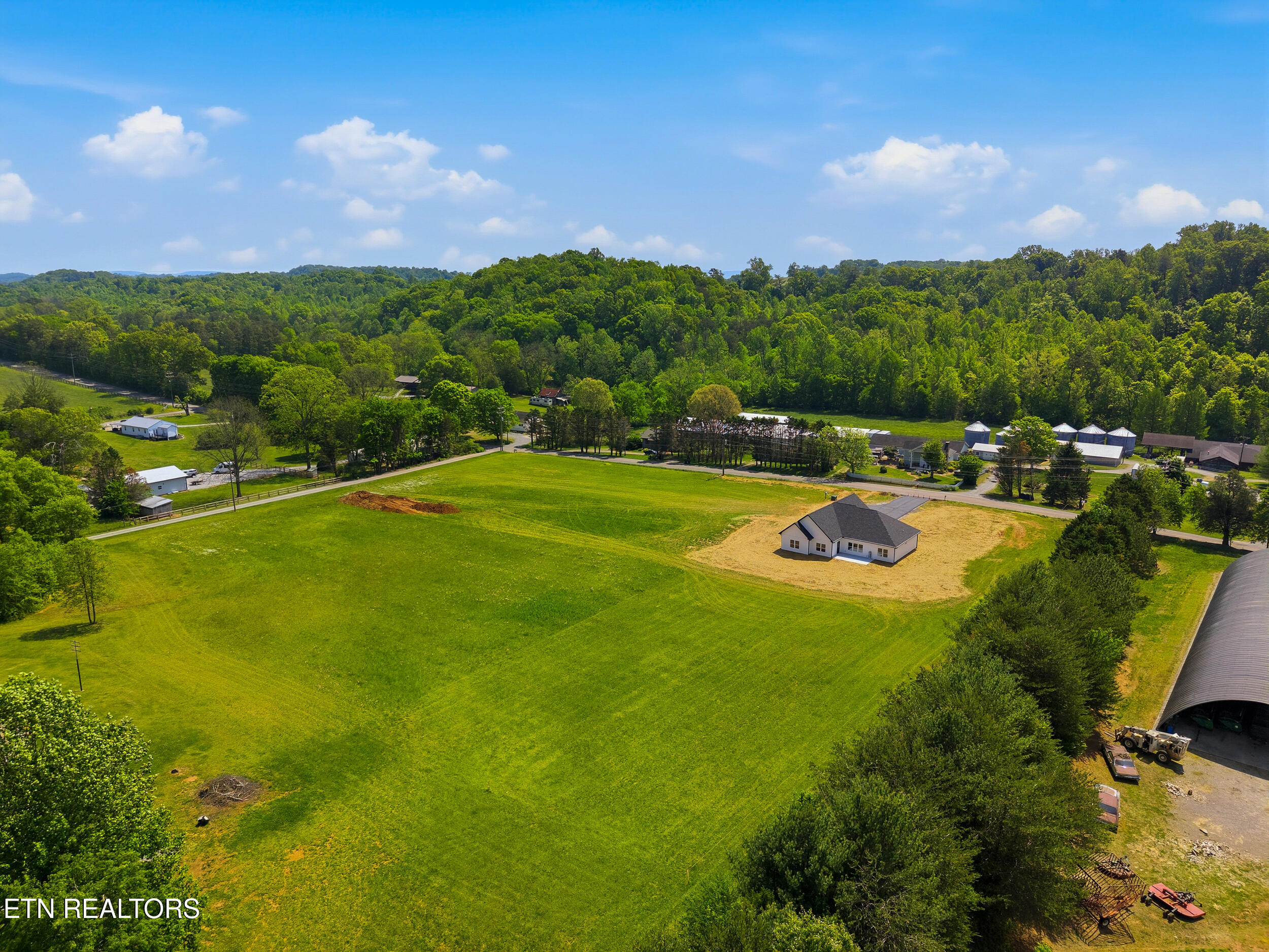3646 Miser Station Road Louisville TN 37777