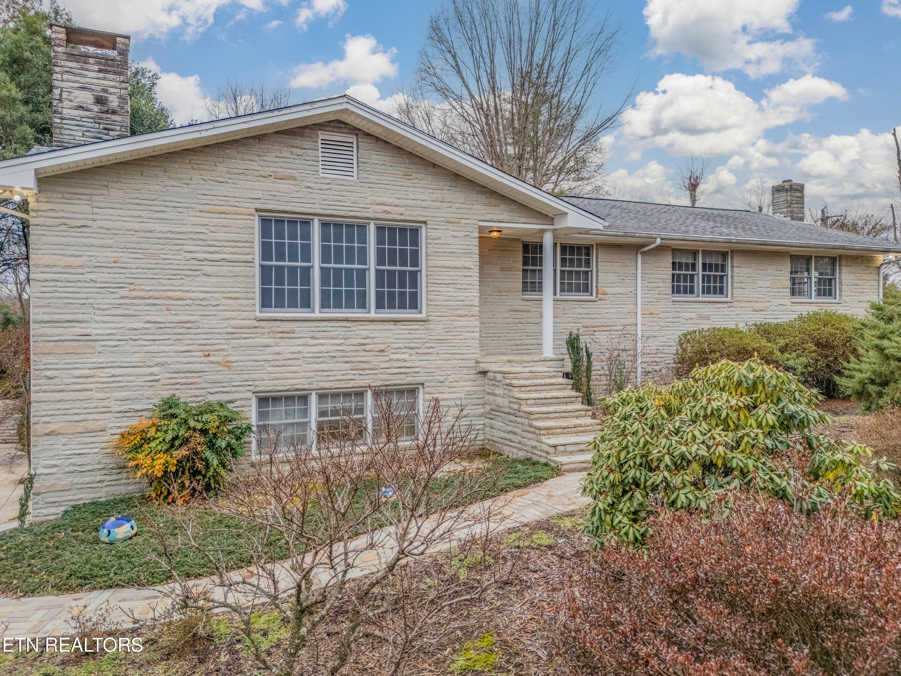 2992 Knoxville Highway Wartburg TN 37887