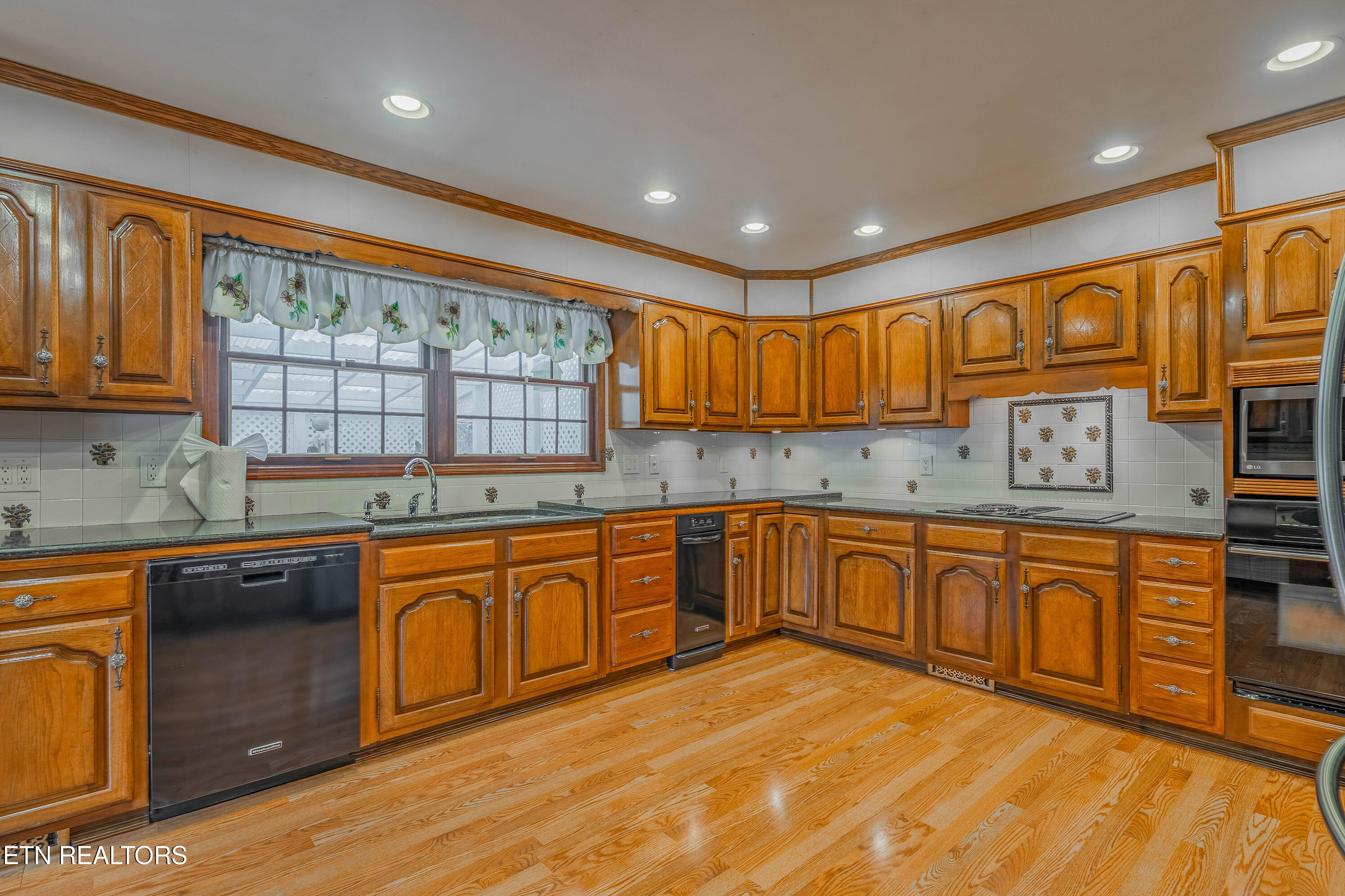 2992 Knoxville Highway Wartburg TN 37887