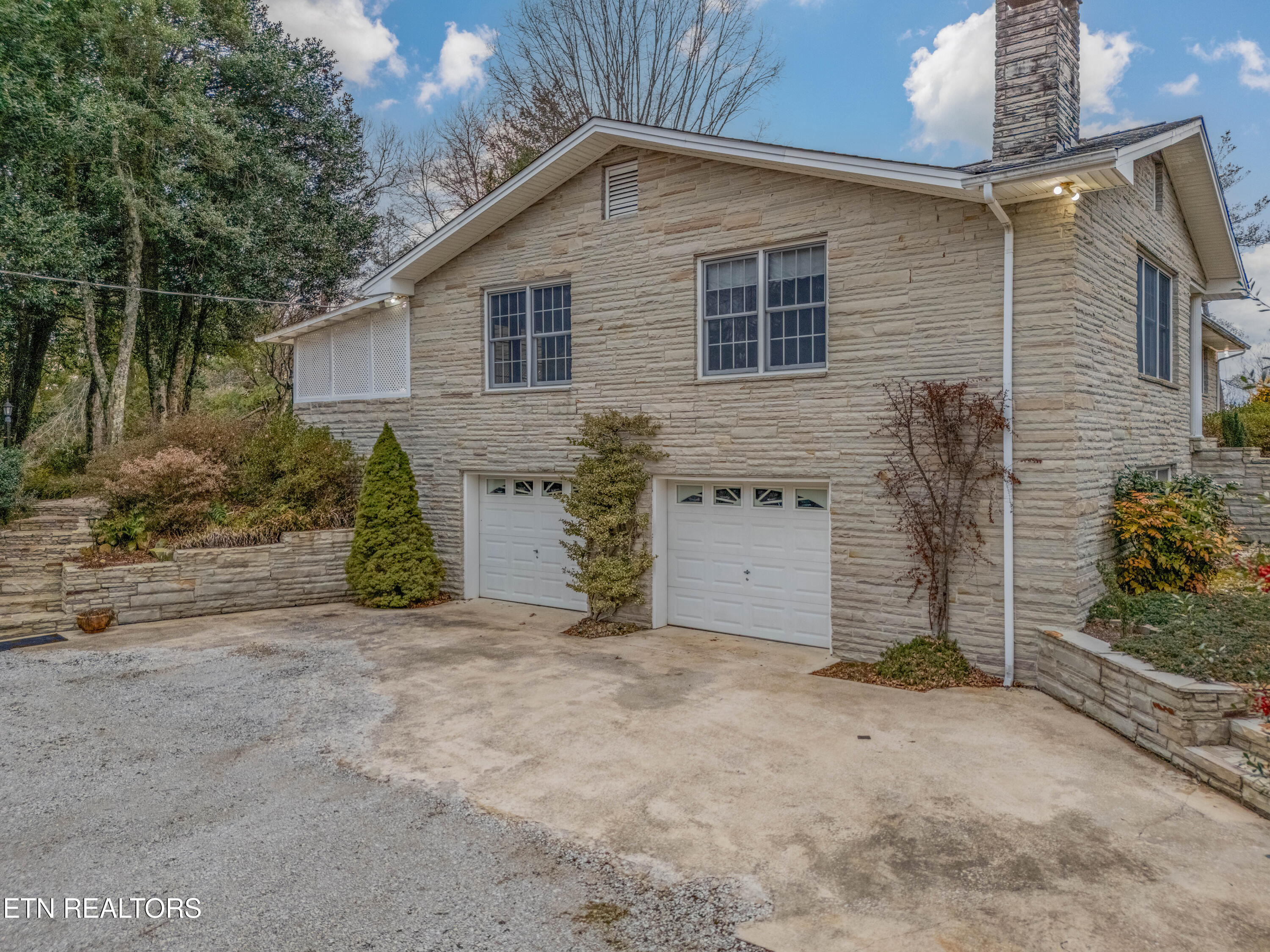 2992 Knoxville Highway Wartburg TN 37887