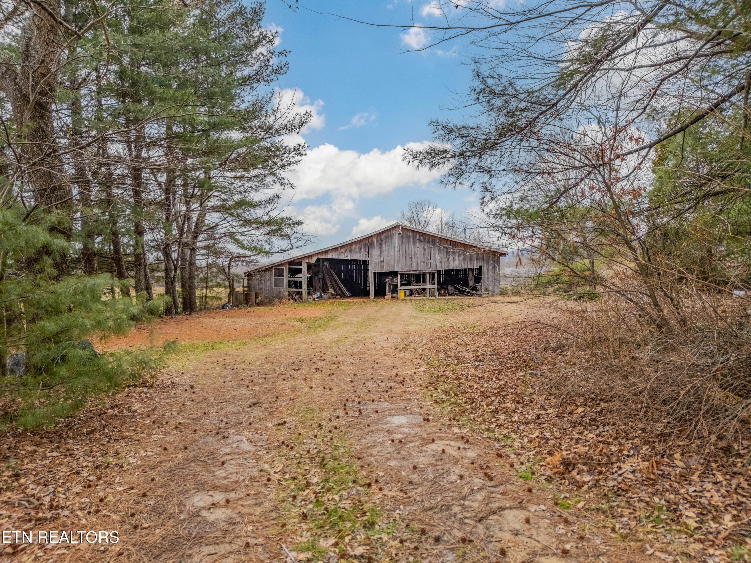 2992 Knoxville Highway Wartburg TN 37887