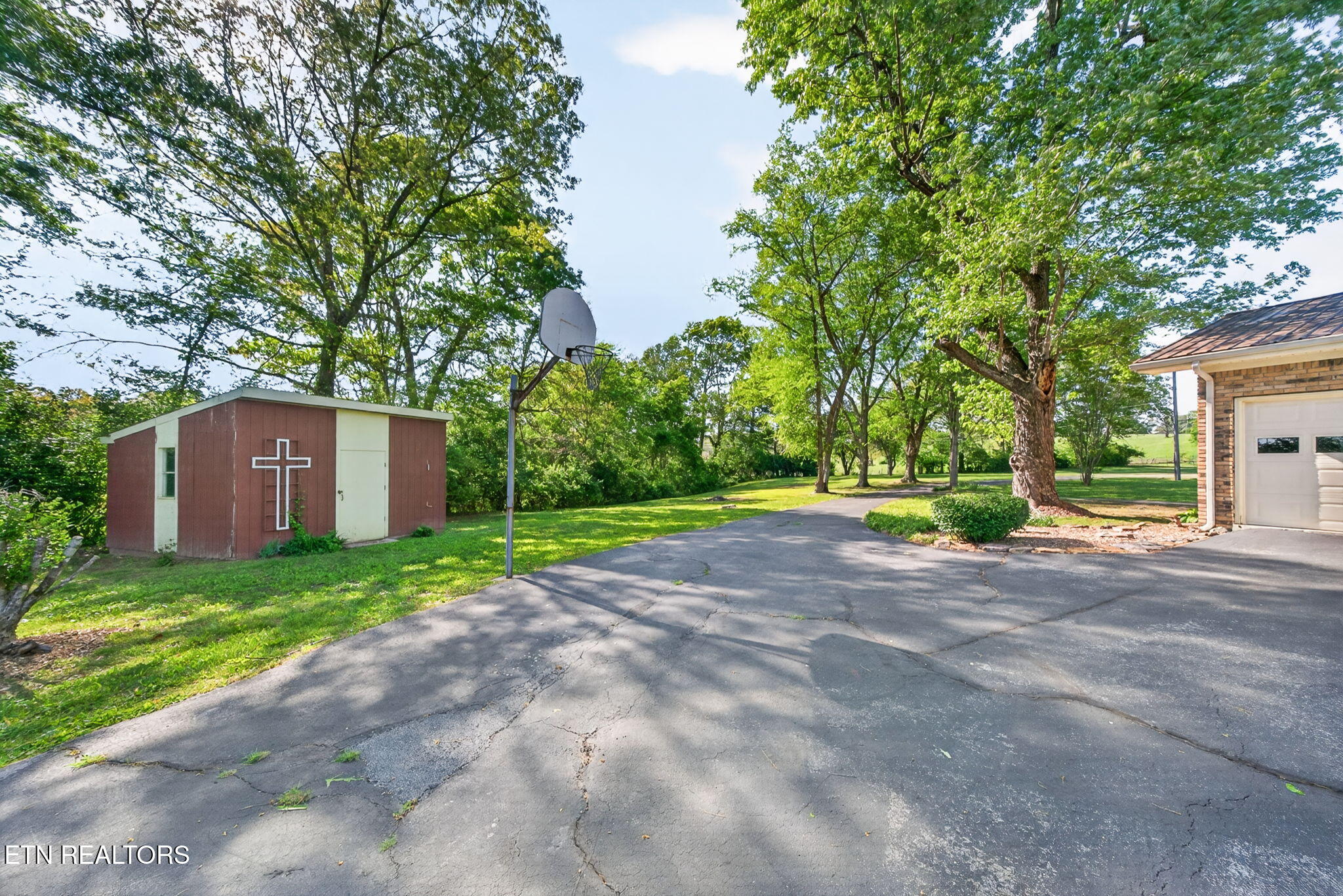 109 Parkway Lane Crossville TN 38572