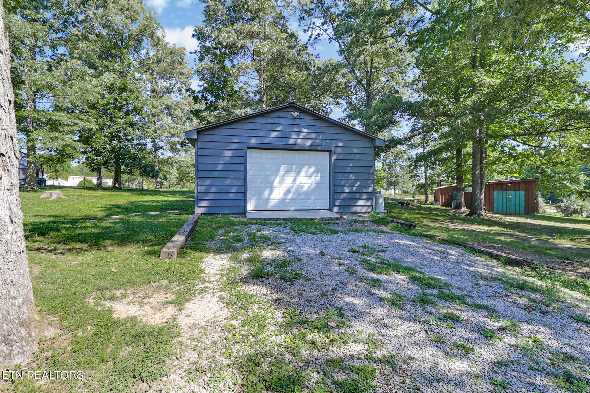 122 Frankfort Road Lancing TN 37770