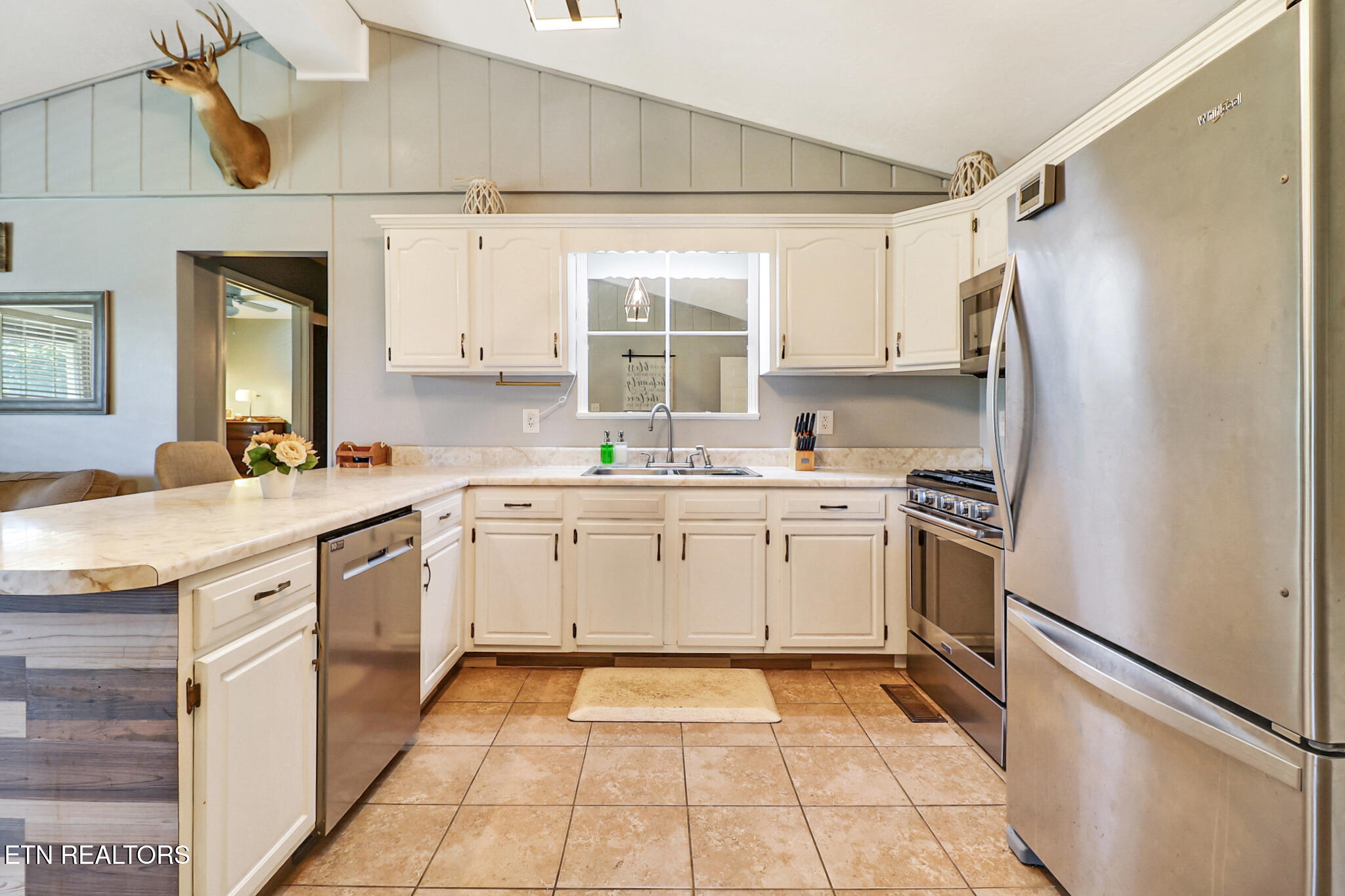 122 Frankfort Road Lancing TN 37770