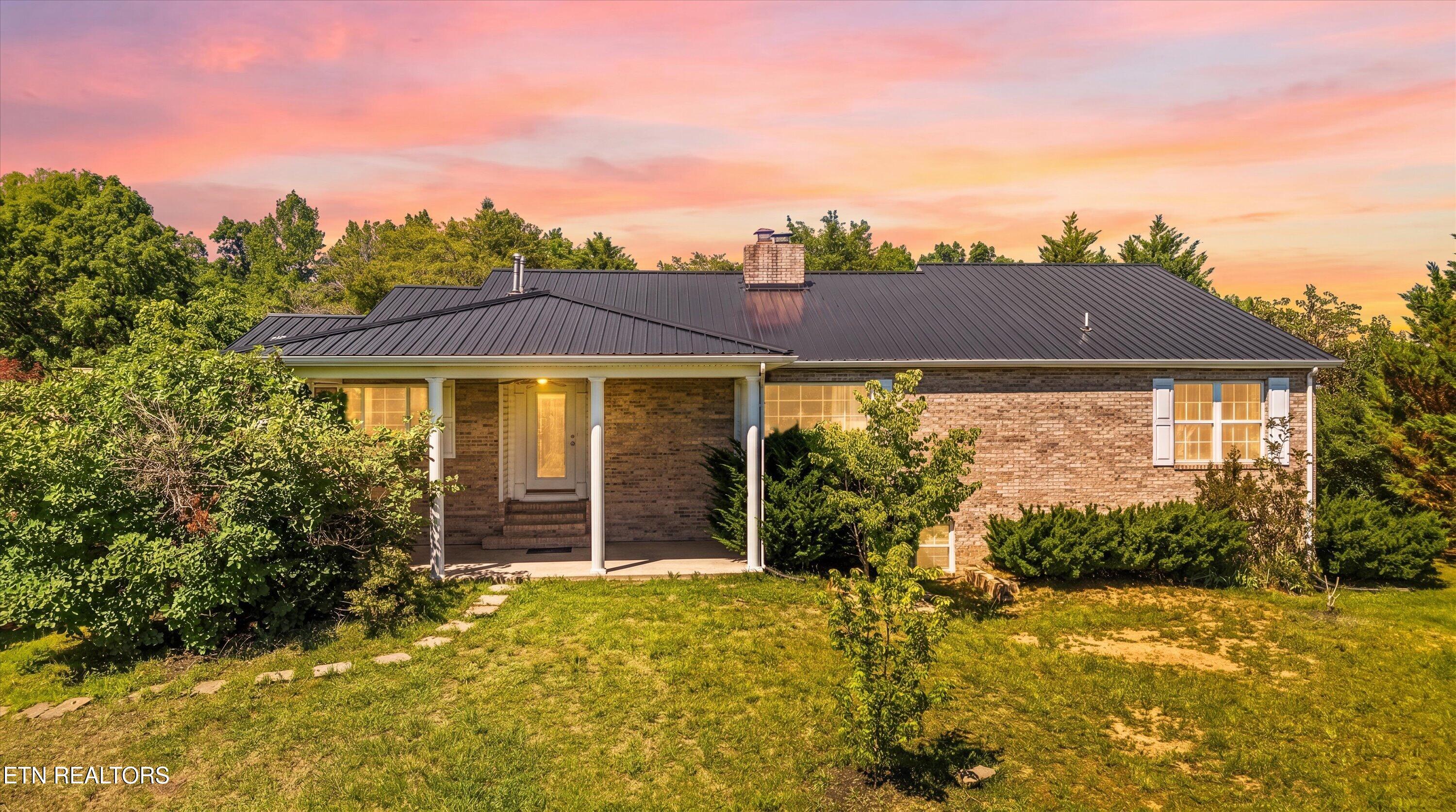 1436 Chapman Highway Sevierville TN 37876