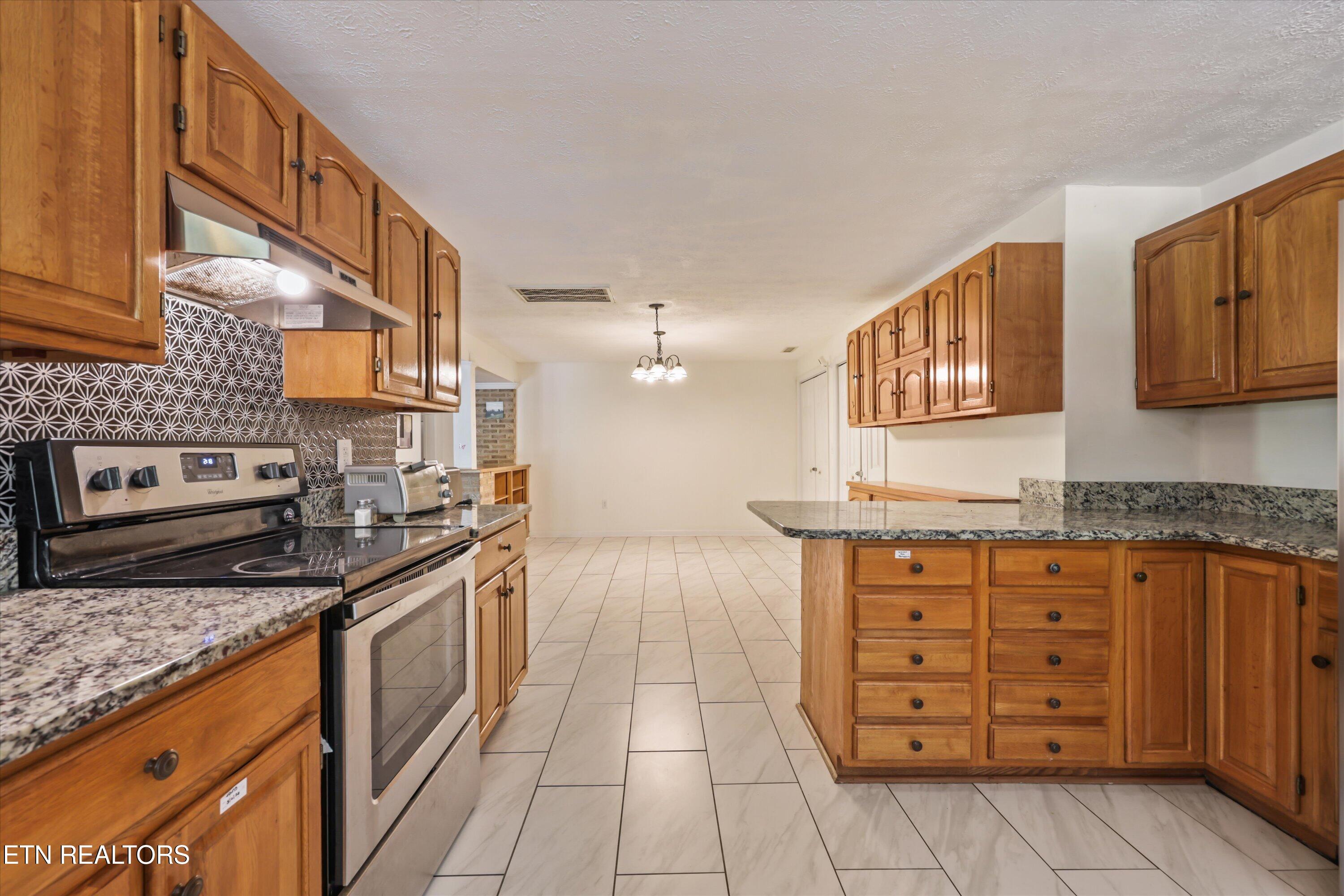 1436 Chapman Highway Sevierville TN 37876