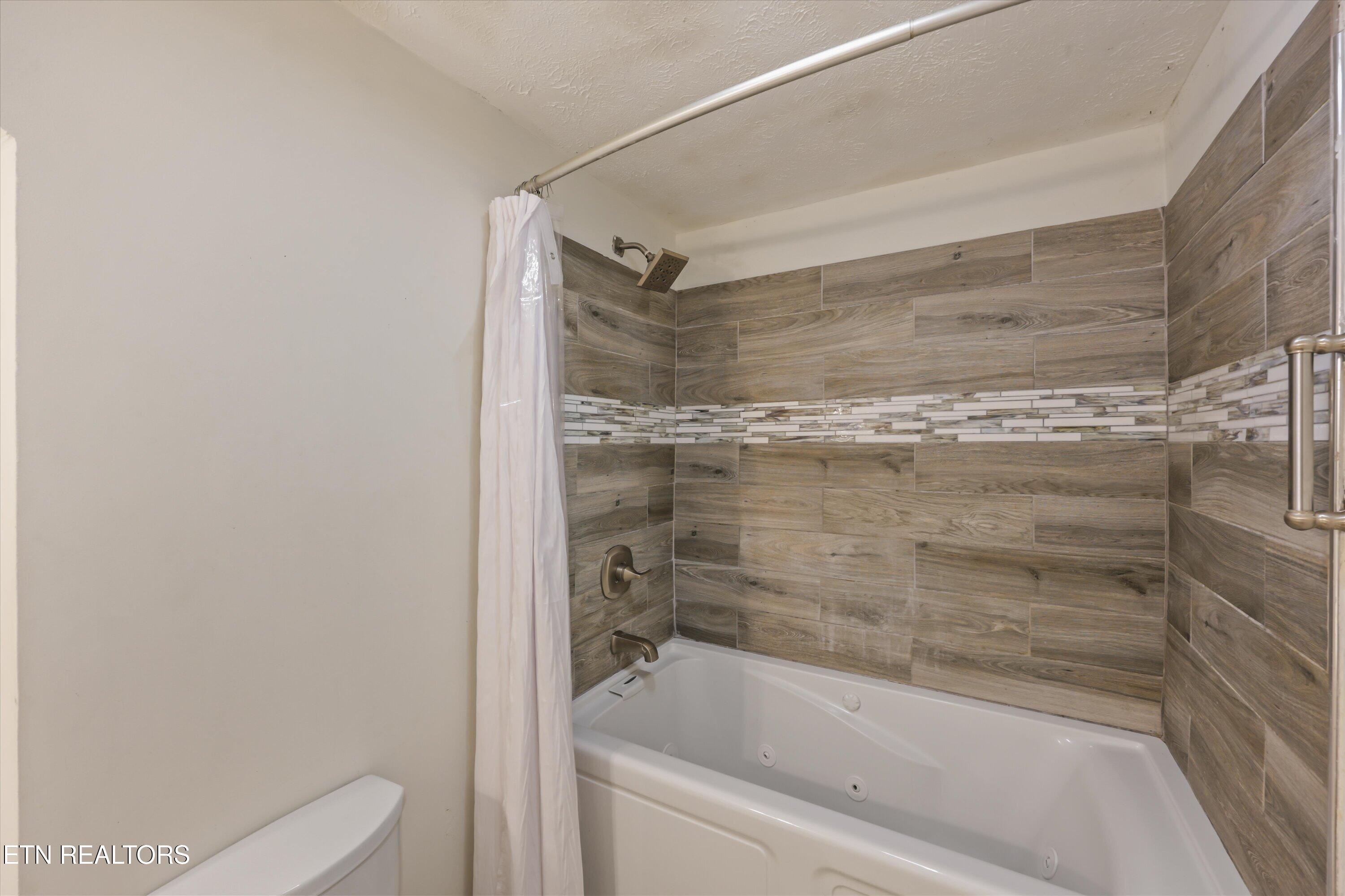 1436 Chapman Highway Sevierville TN 37876