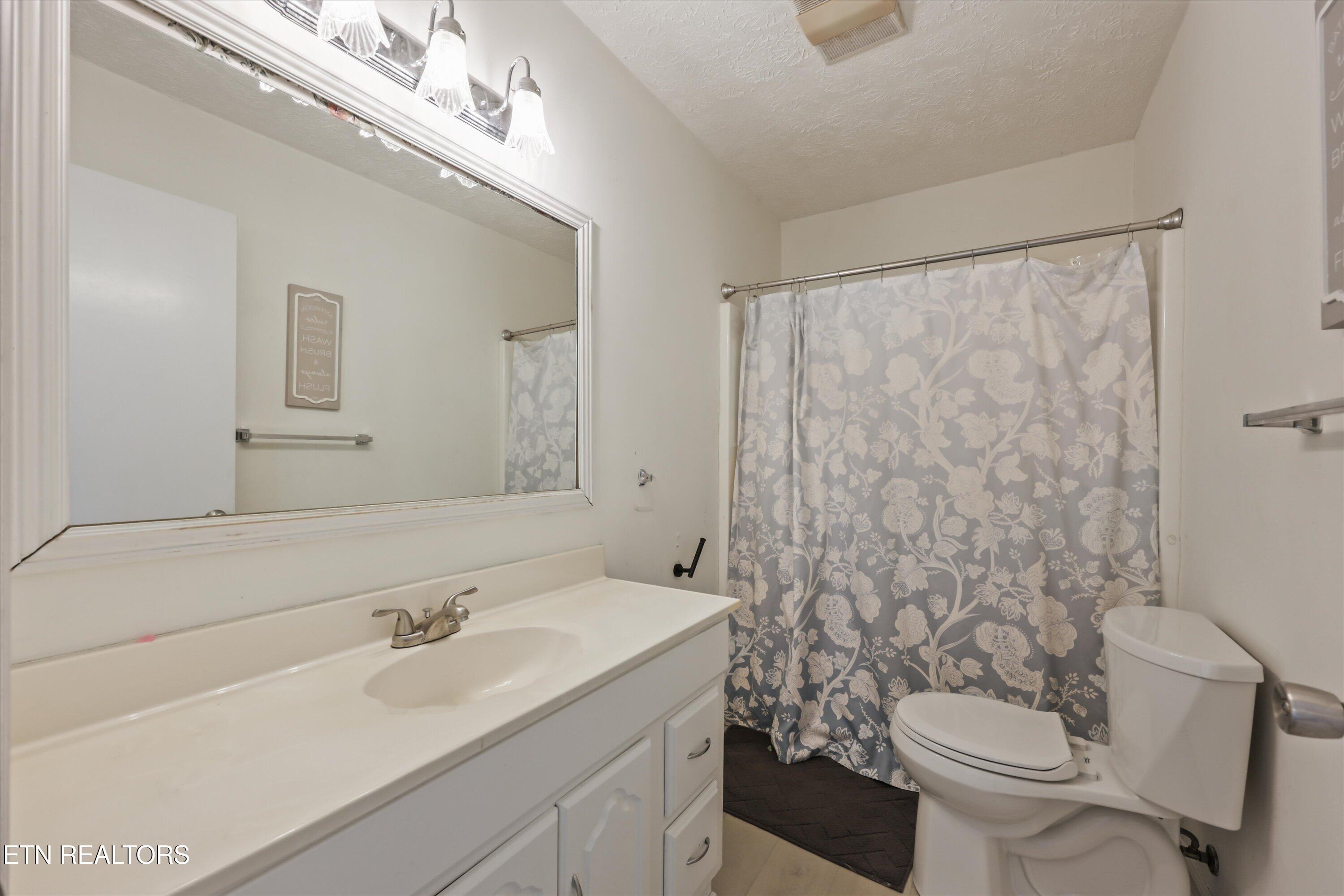 1436 Chapman Highway Sevierville TN 37876