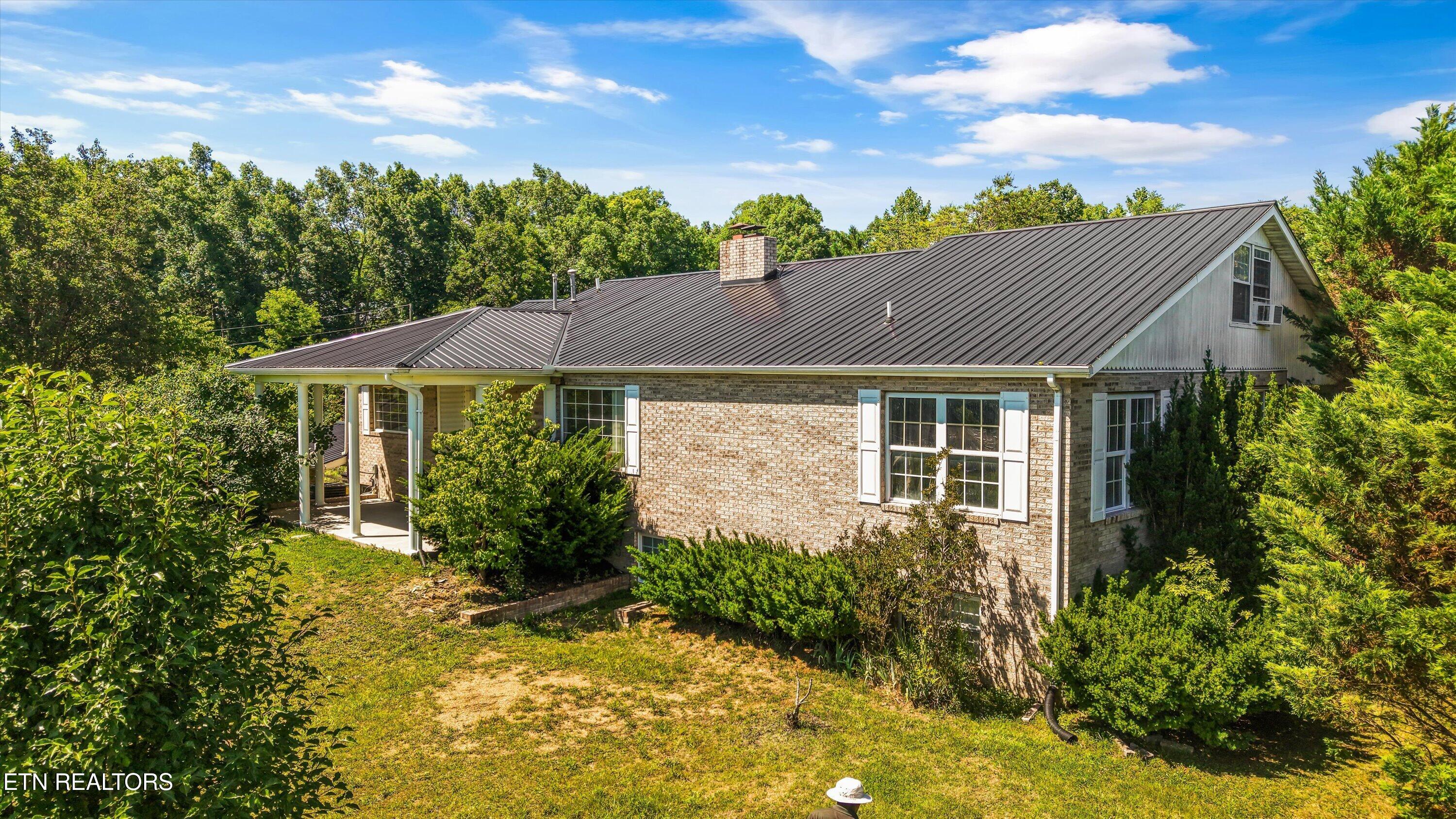 1436 Chapman Highway Sevierville TN 37876