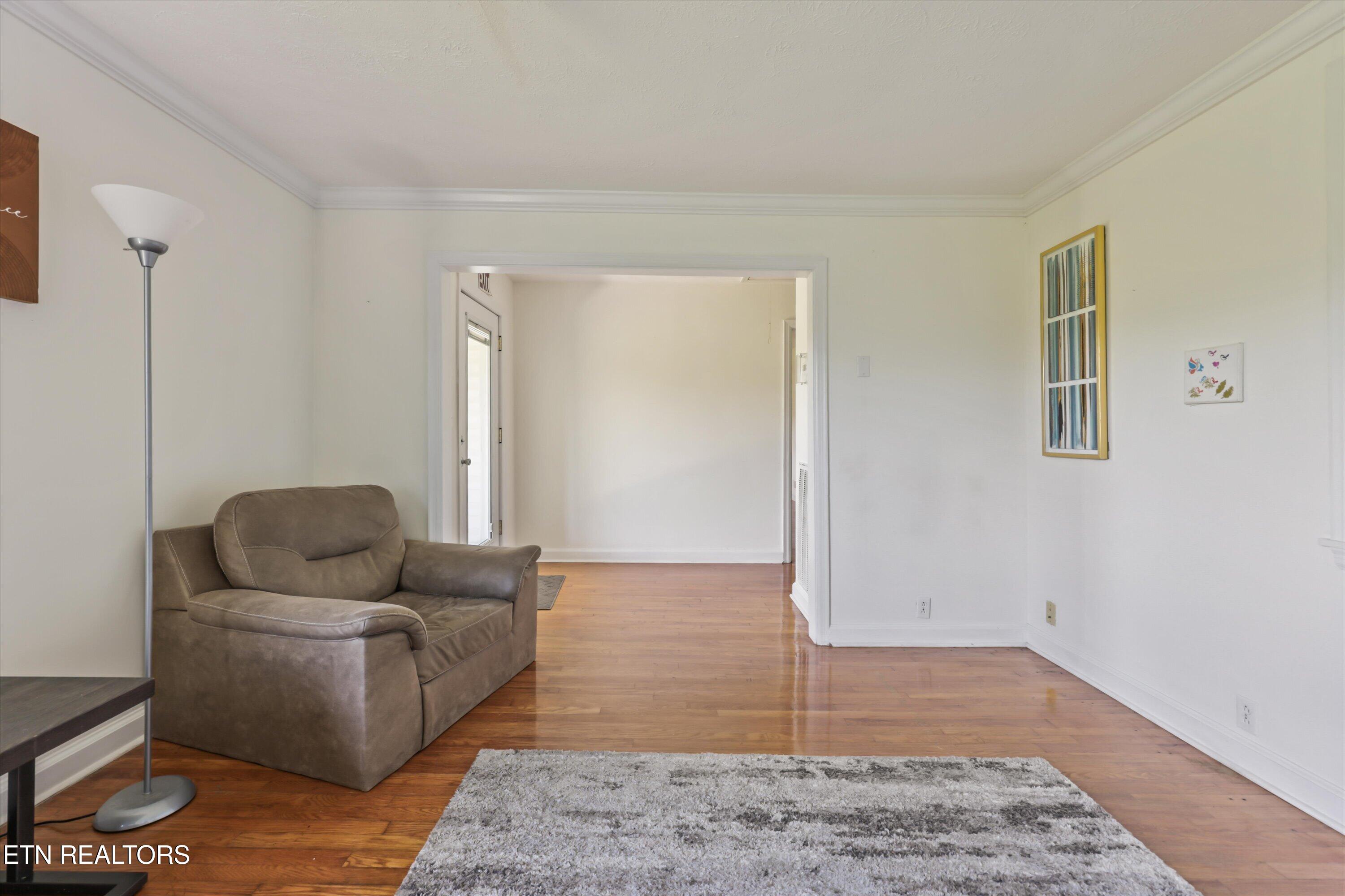 1436 Chapman Highway Sevierville TN 37876