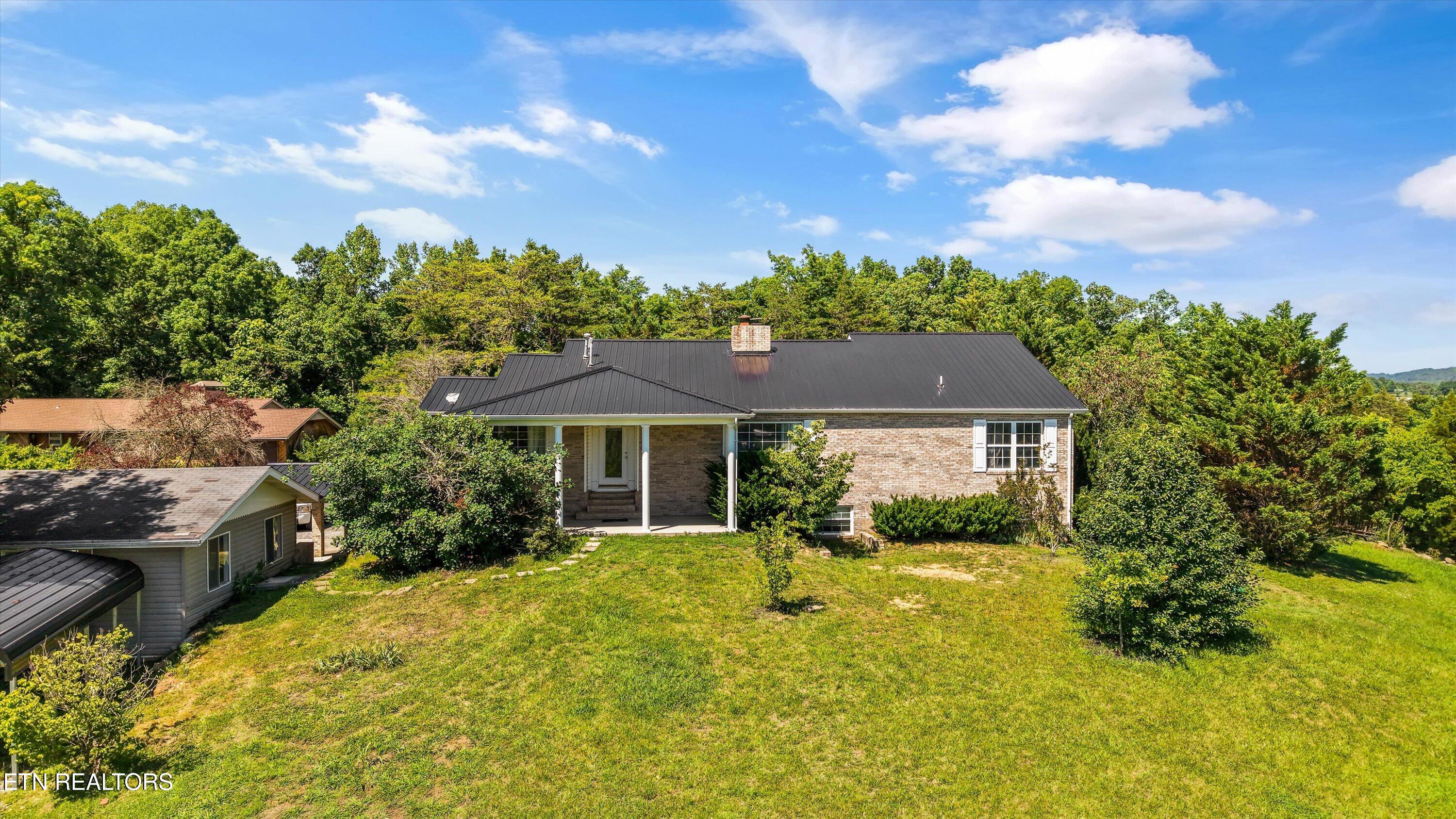 1436 Chapman Highway Sevierville TN 37876