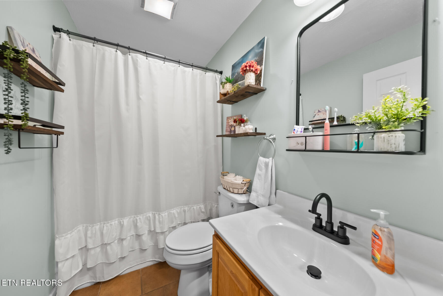 34 Lakyn Drive Crossville TN 38571