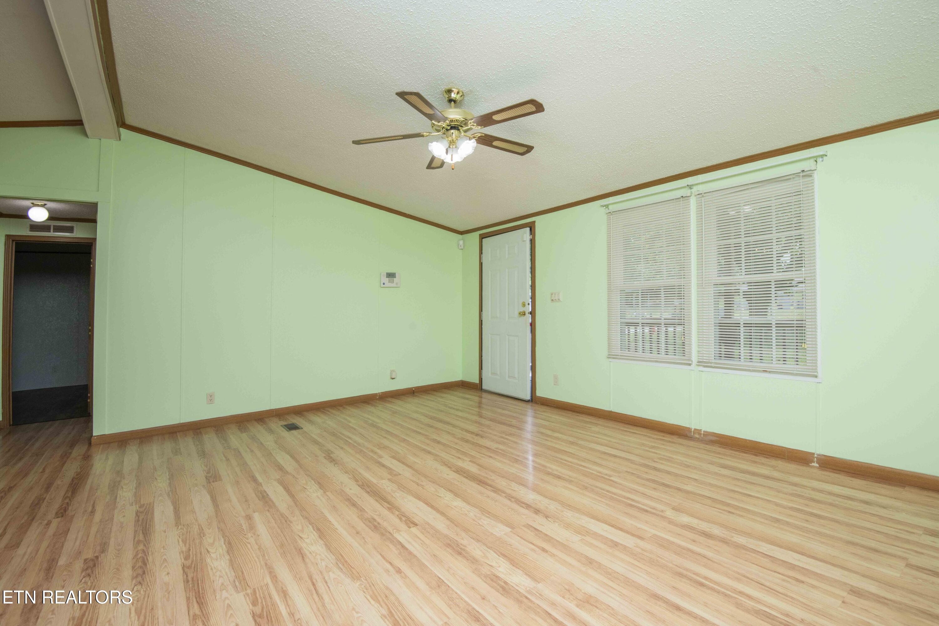8411 Bowman Hollow Road Powell TN 37849