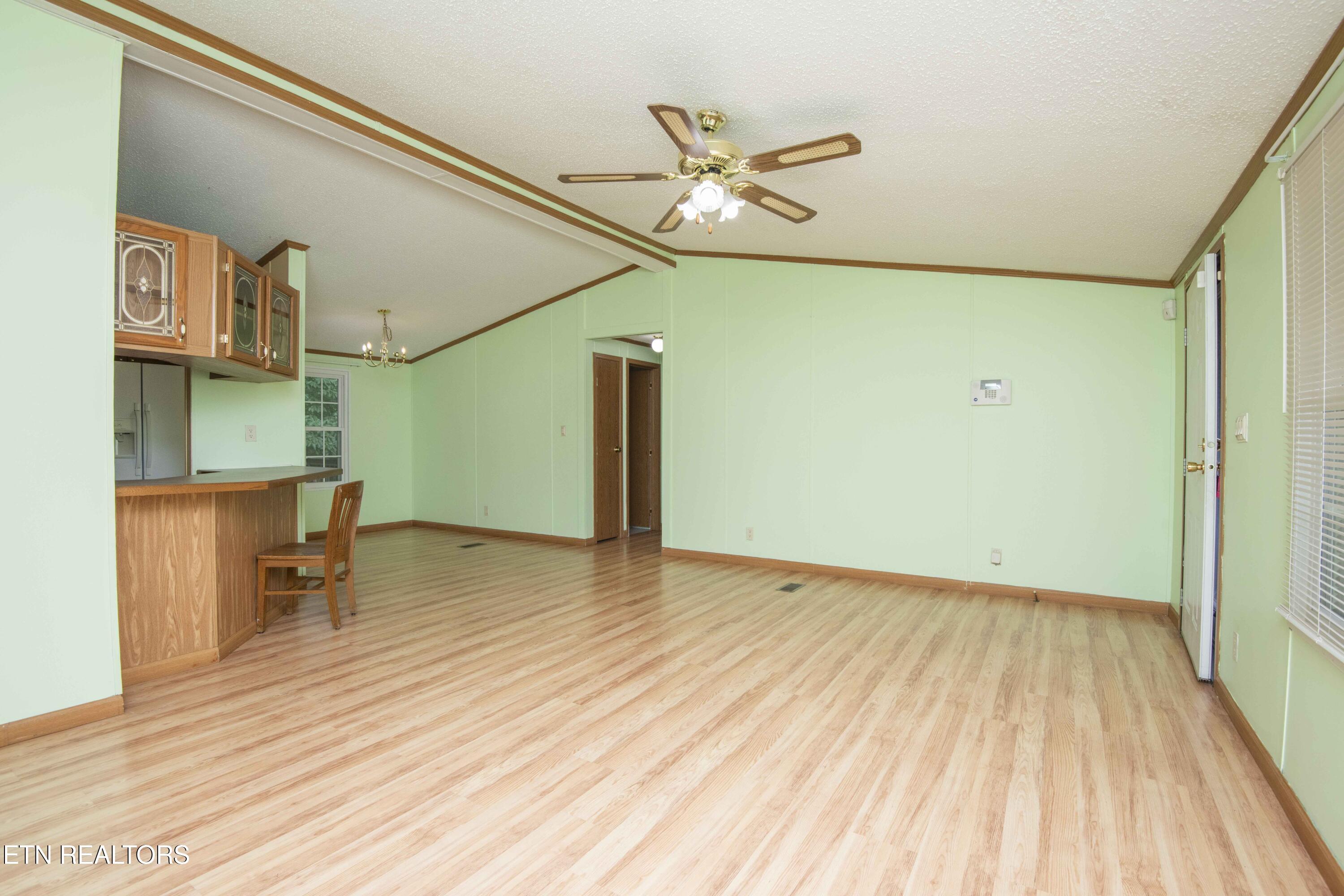 8411 Bowman Hollow Road Powell TN 37849