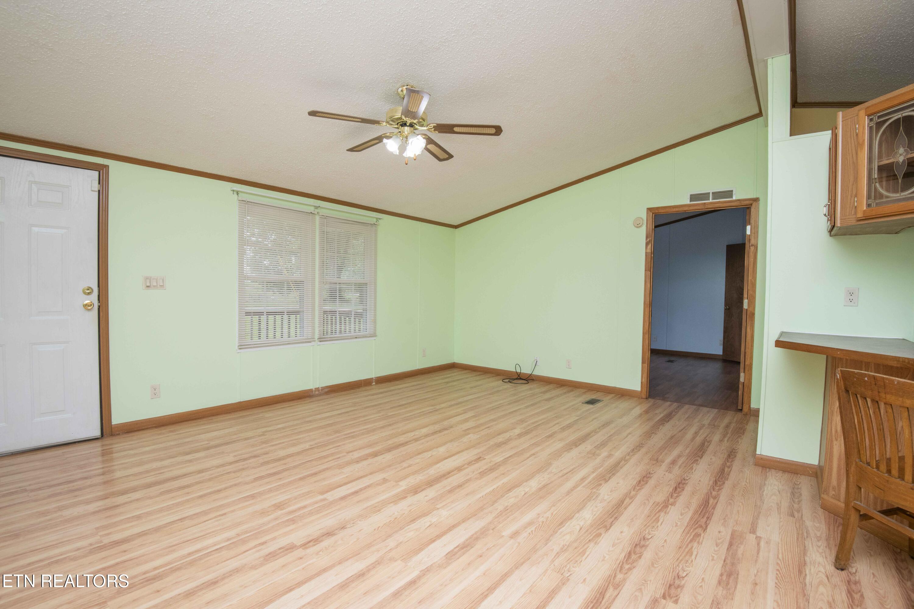 8411 Bowman Hollow Road Powell TN 37849