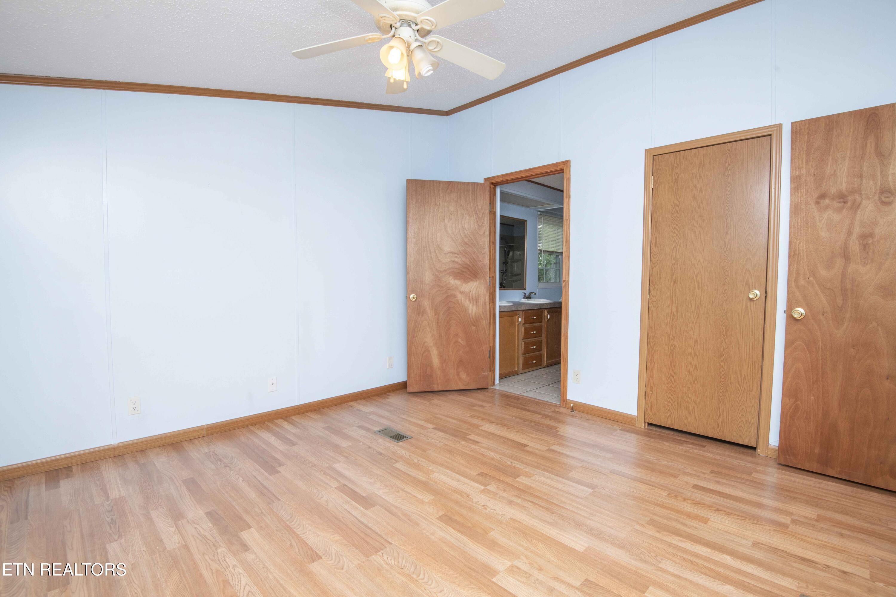 8411 Bowman Hollow Road Powell TN 37849