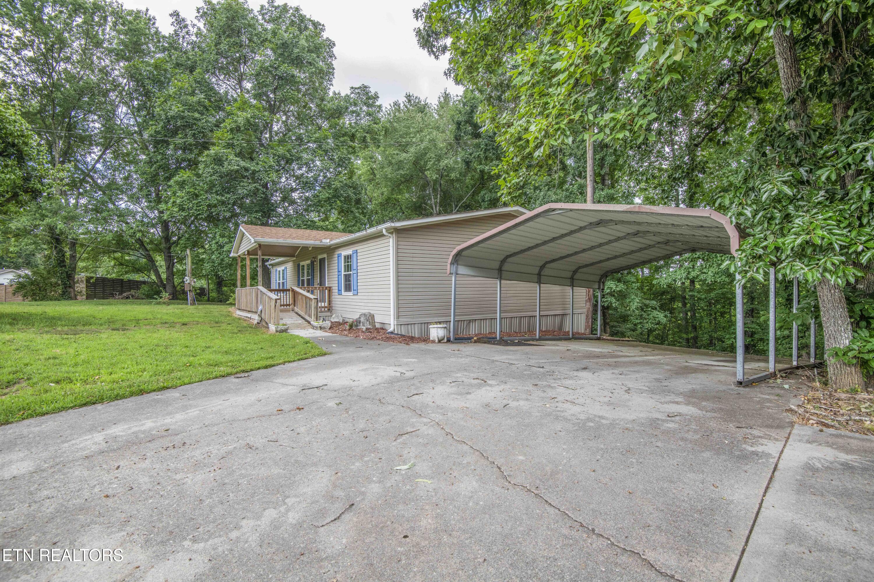 8411 Bowman Hollow Road Powell TN 37849