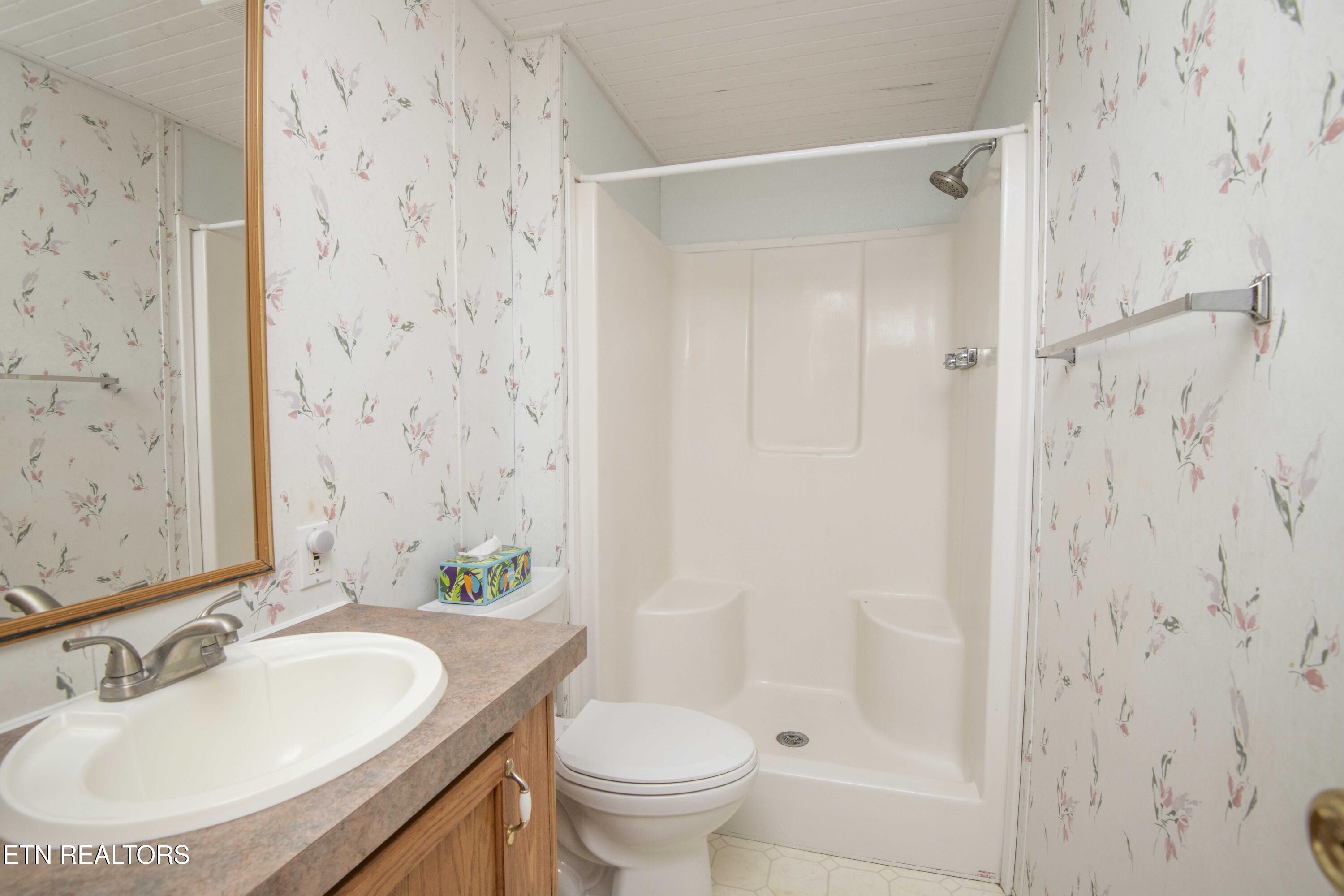 8411 Bowman Hollow Road Powell TN 37849