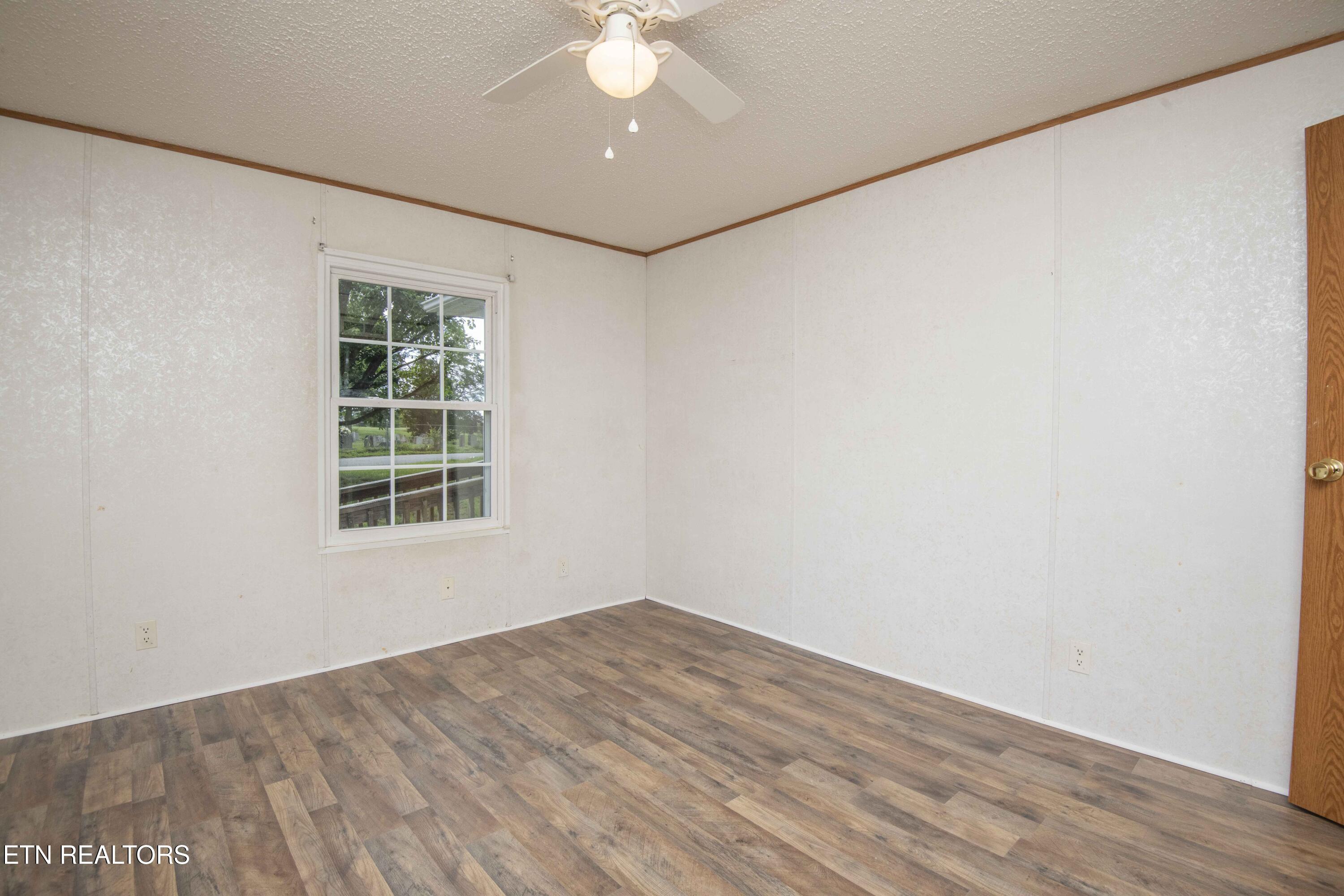 8411 Bowman Hollow Road Powell TN 37849