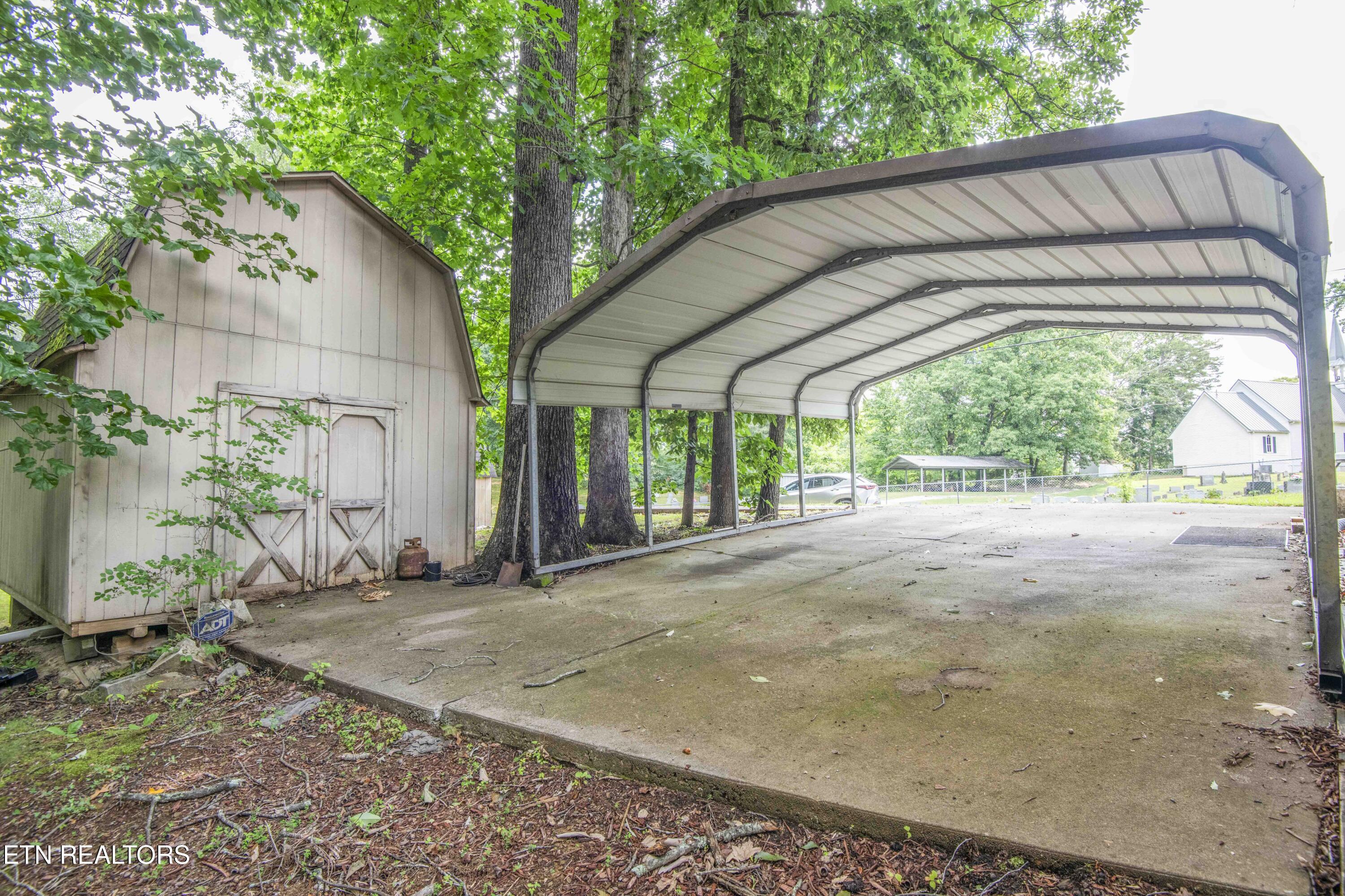 8411 Bowman Hollow Road Powell TN 37849