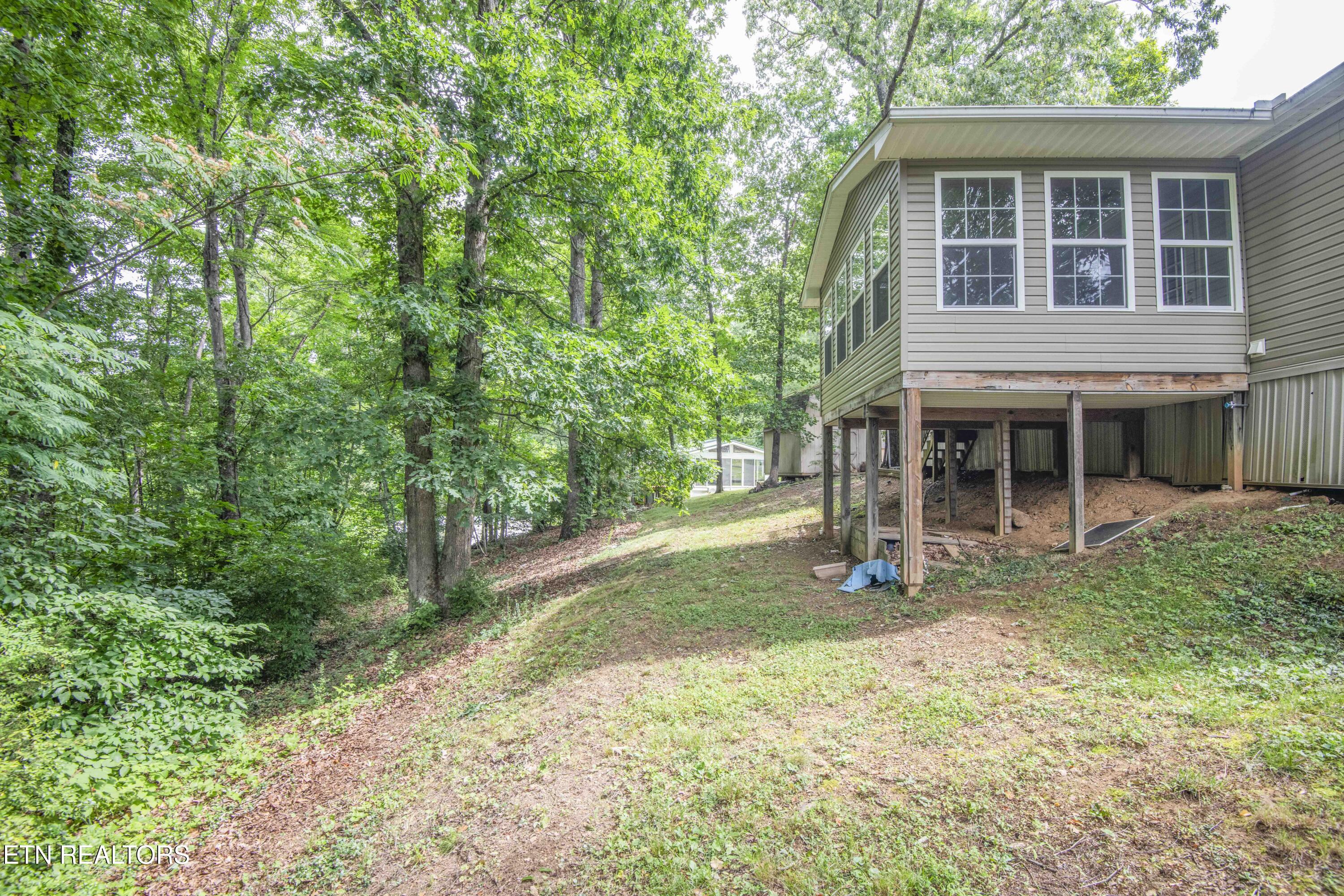 8411 Bowman Hollow Road Powell TN 37849
