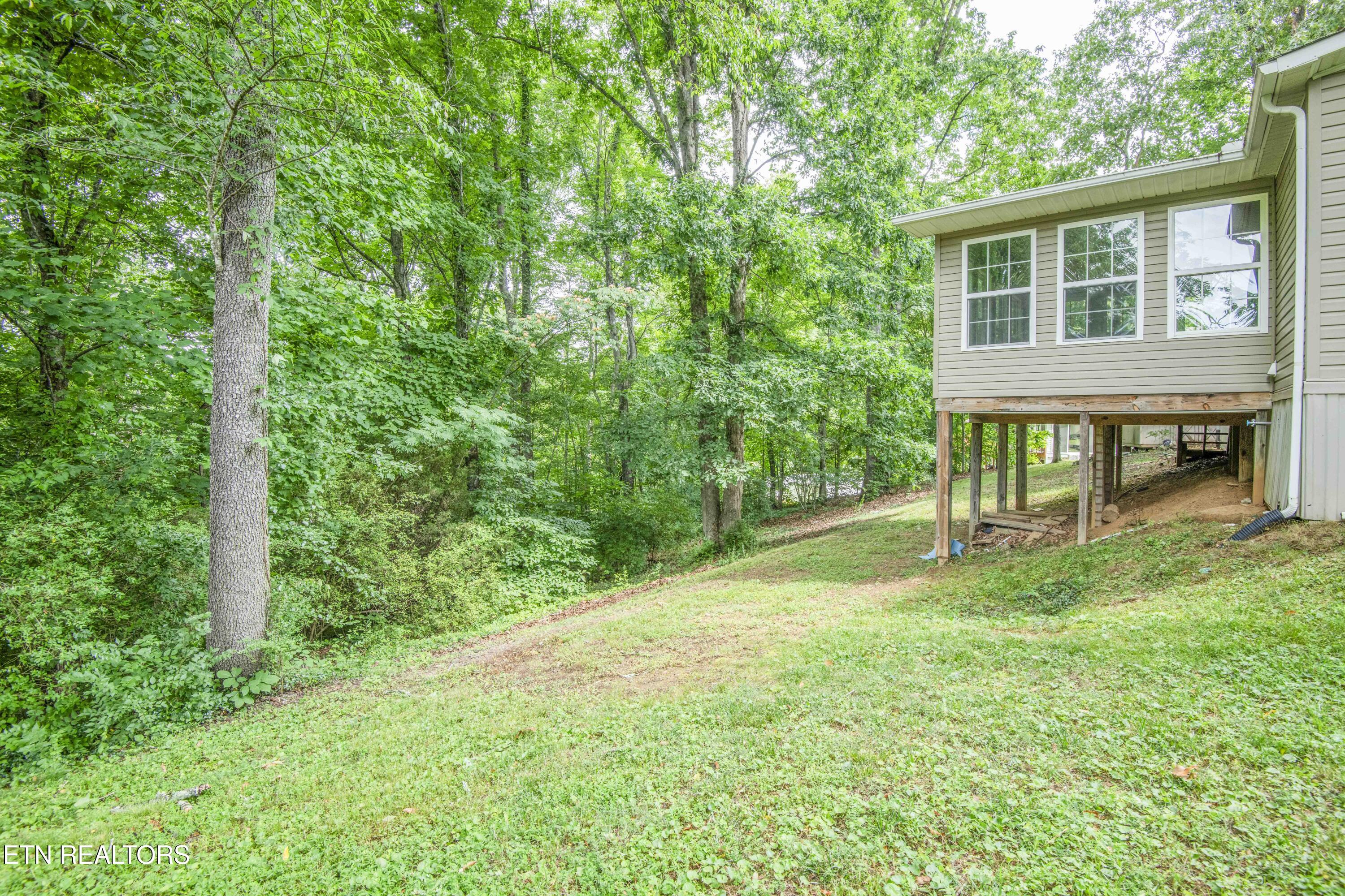 8411 Bowman Hollow Road Powell TN 37849