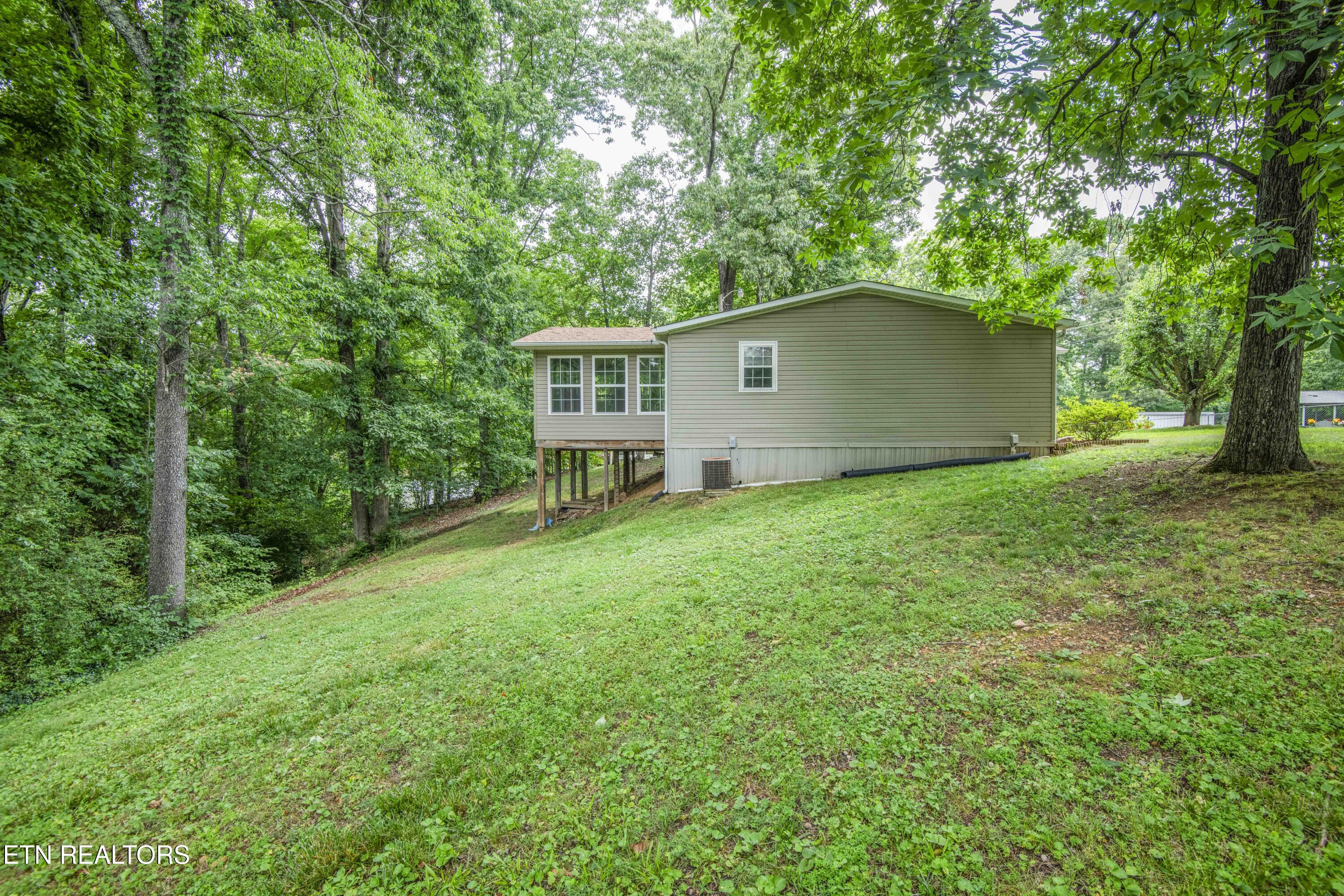 8411 Bowman Hollow Road Powell TN 37849