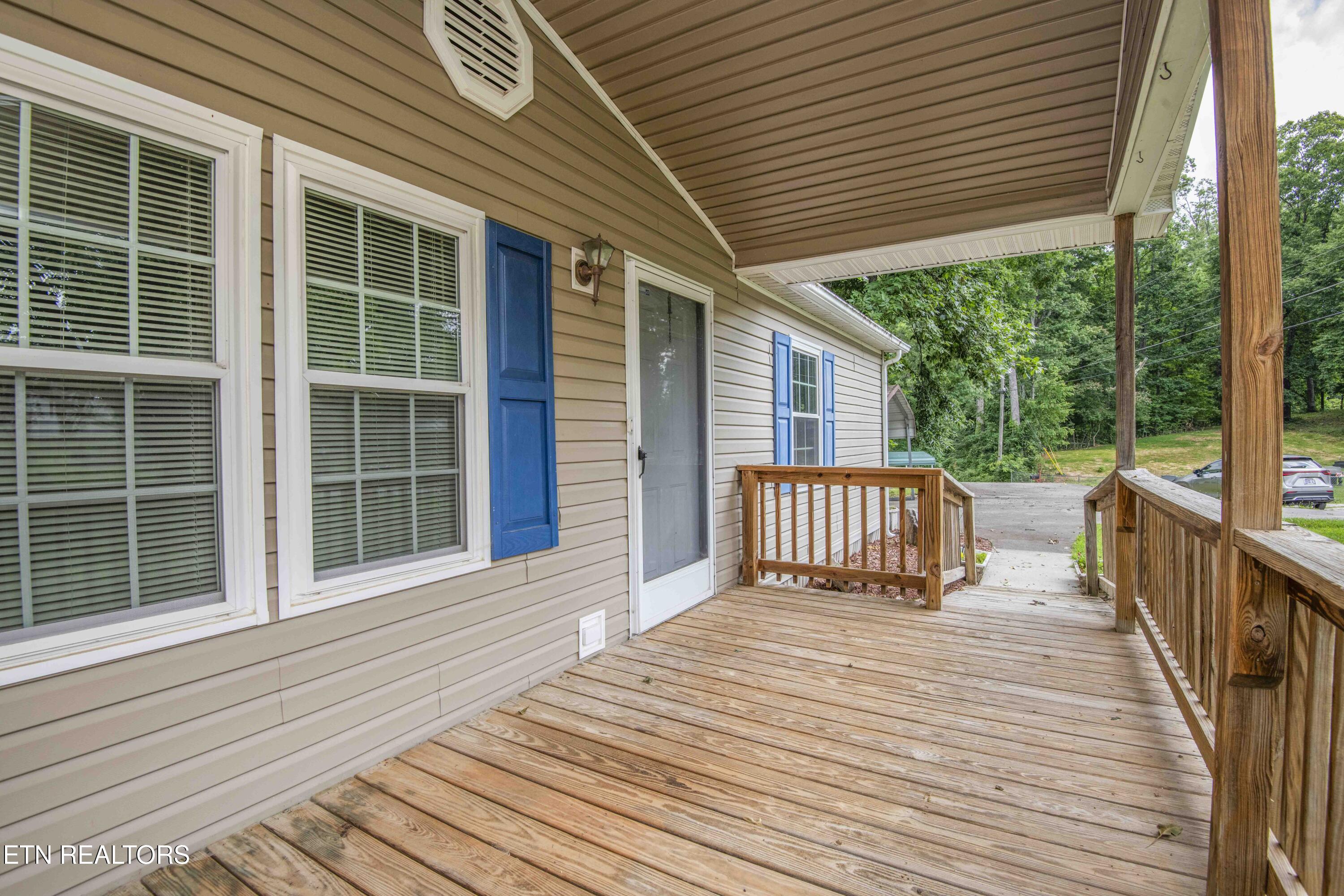 8411 Bowman Hollow Road Powell TN 37849