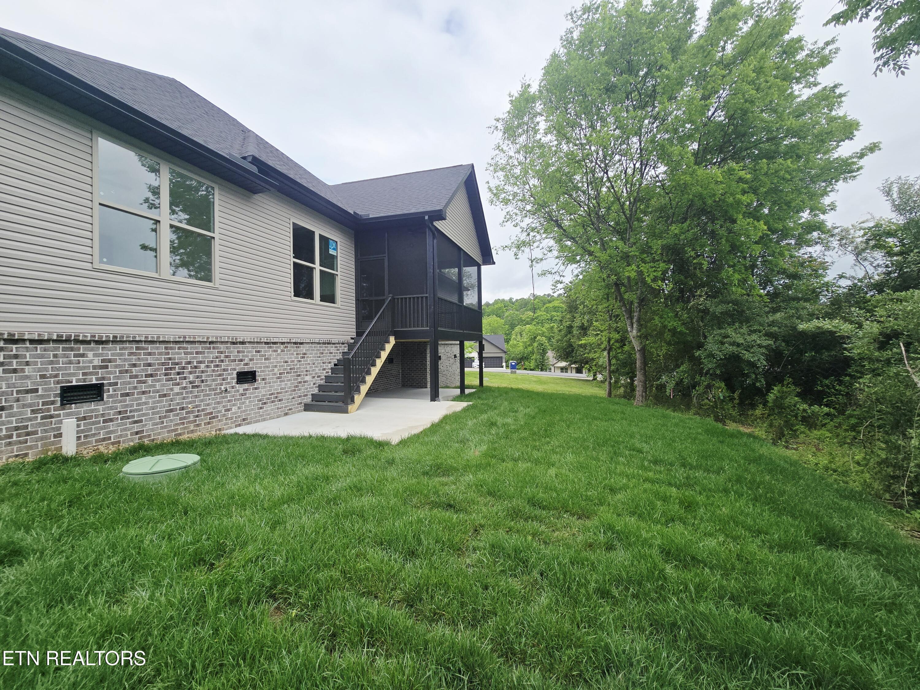 269 Ootsima Way Loudon TN 37774