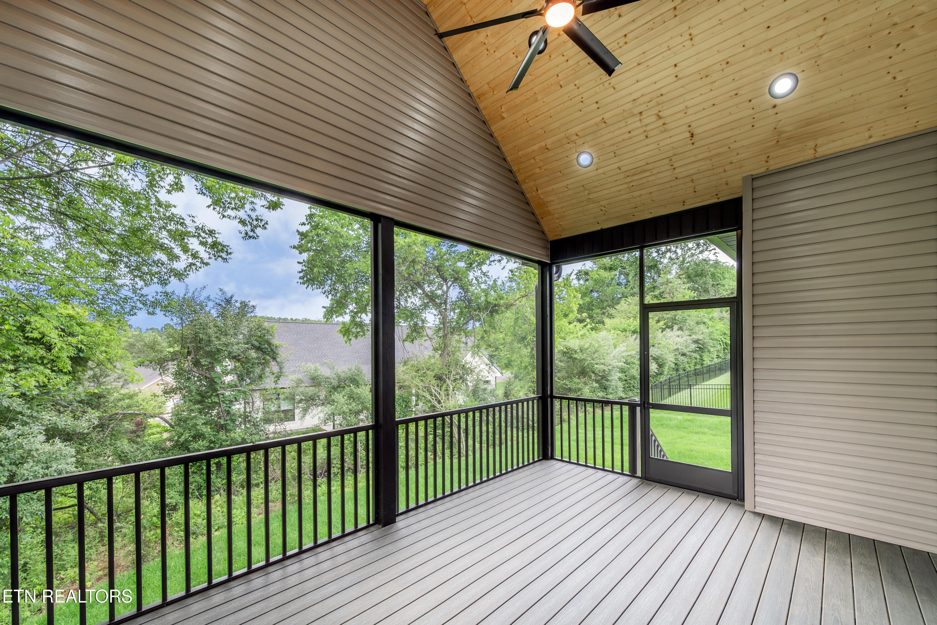 269 Ootsima Way Loudon TN 37774
