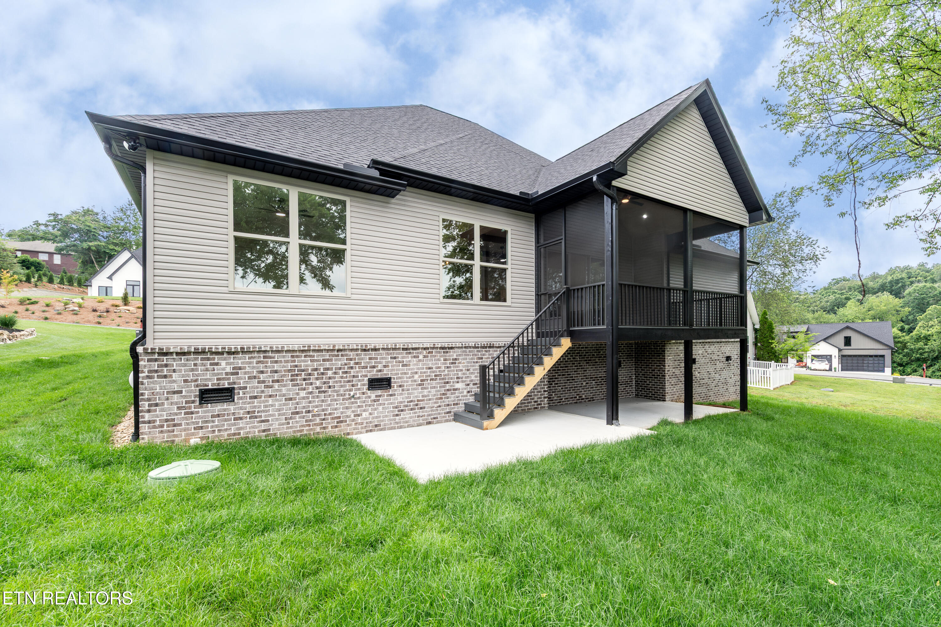269 Ootsima Way Loudon TN 37774