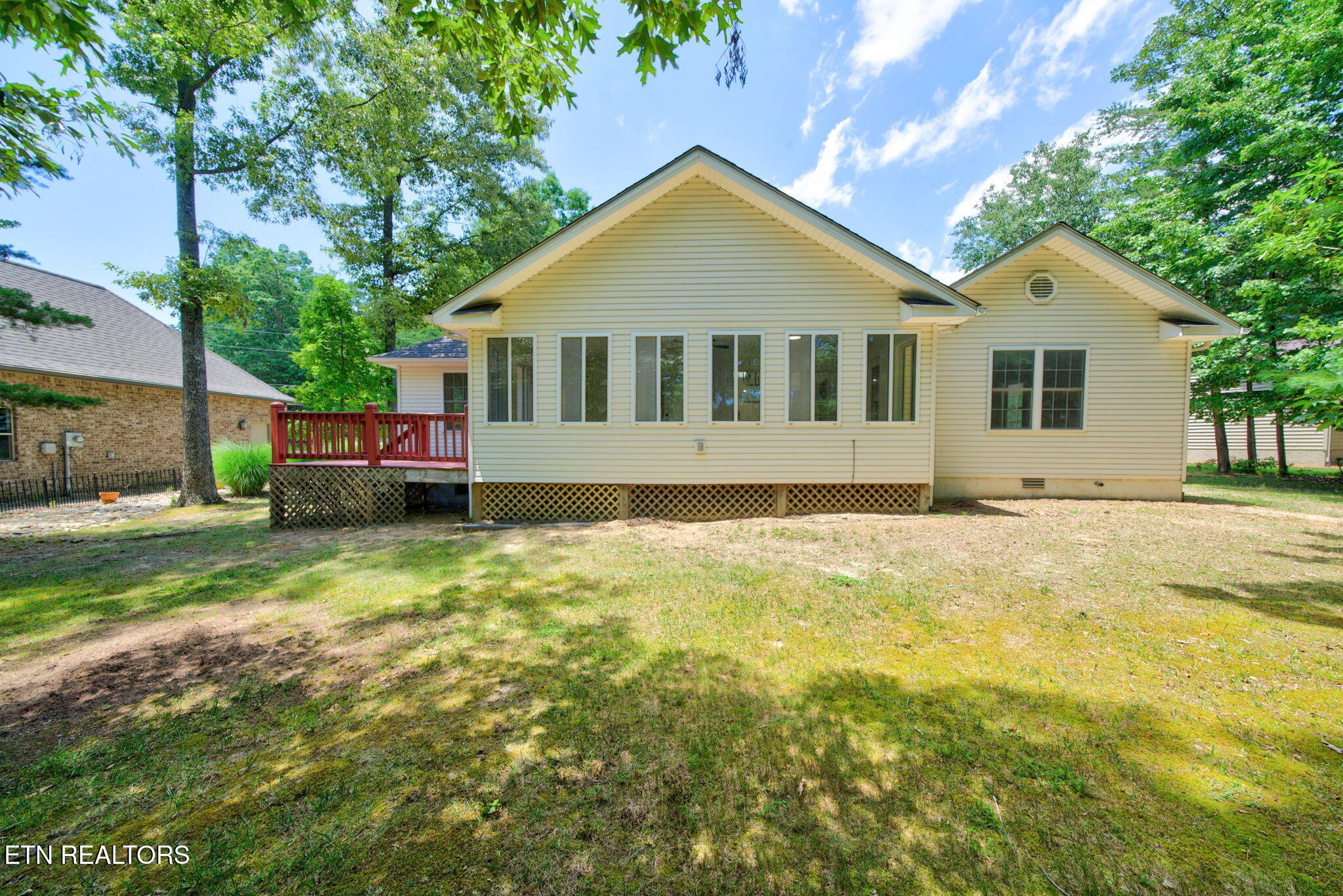 35 Leaf Circle Crossville TN 38558