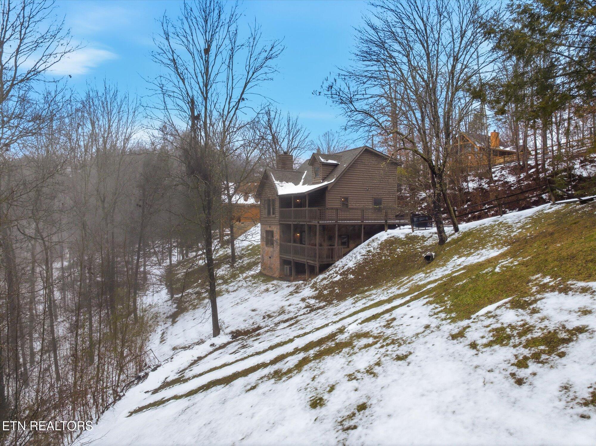3542 Country Pines Way Sevierville TN 37876