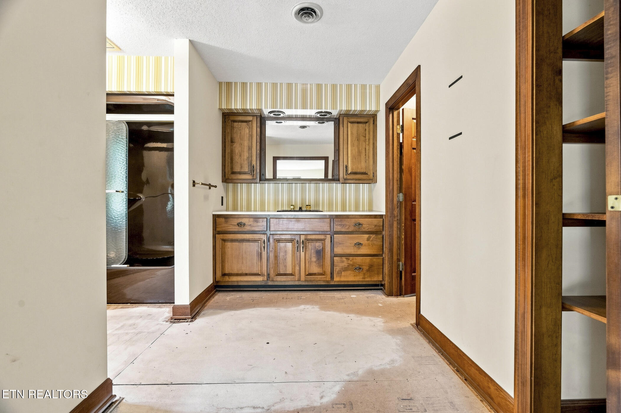 174 Irwin Lane Clinton TN 37716