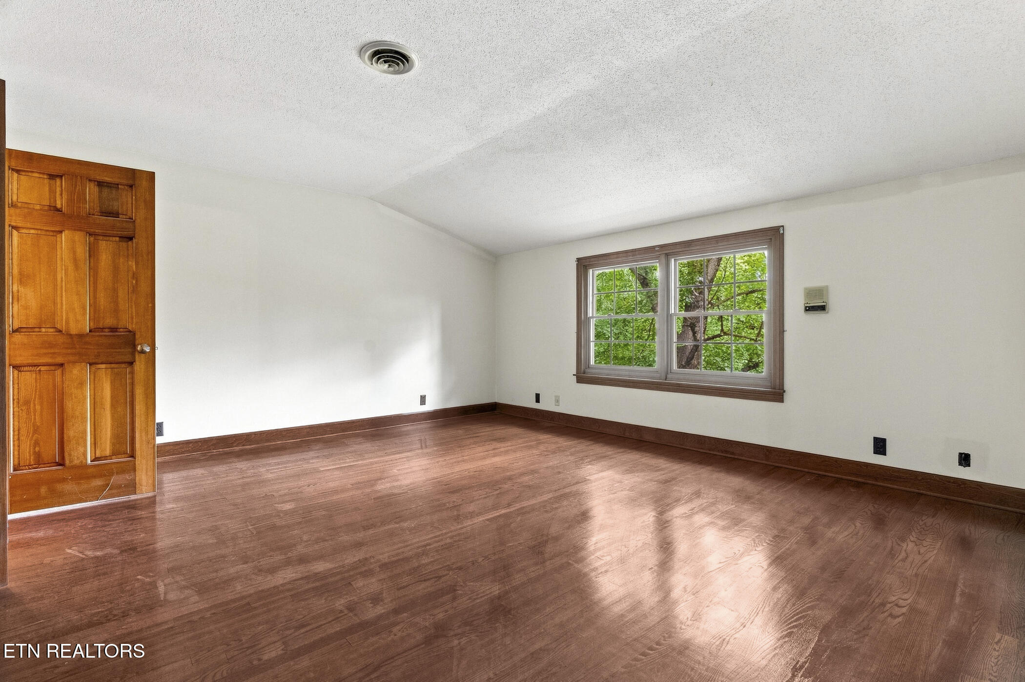174 Irwin Lane Clinton TN 37716