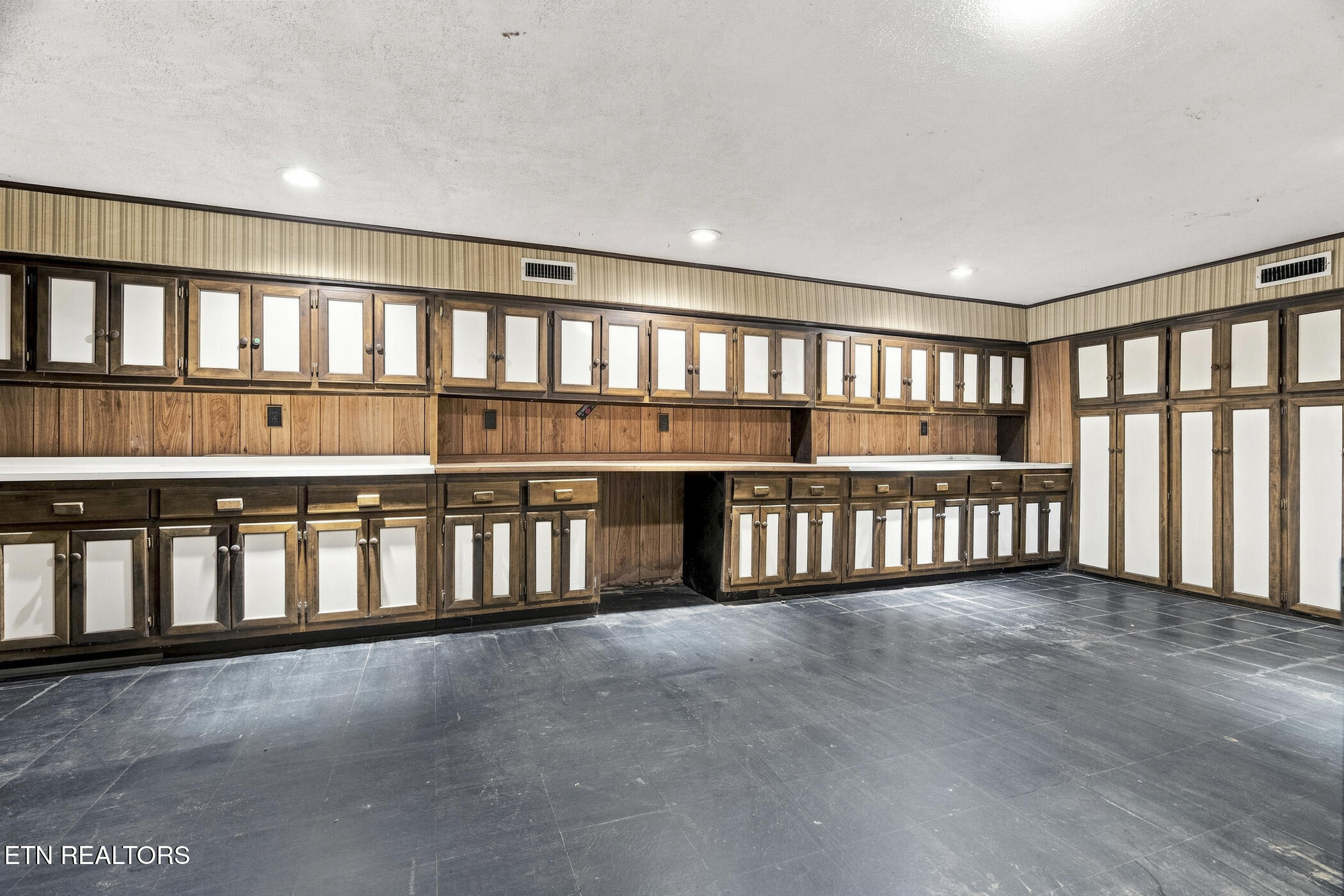 174 Irwin Lane Clinton TN 37716