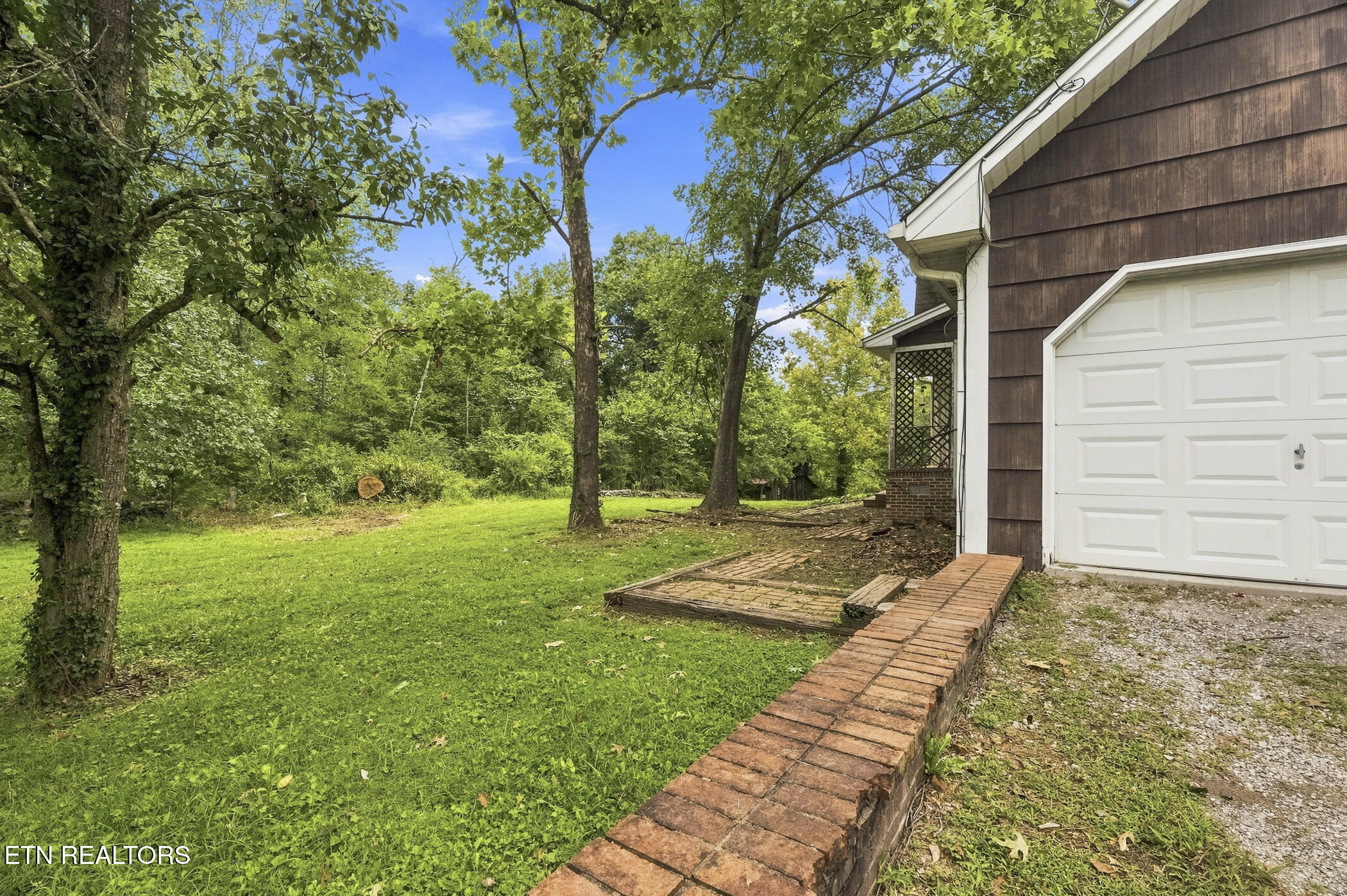 174 Irwin Lane Clinton TN 37716