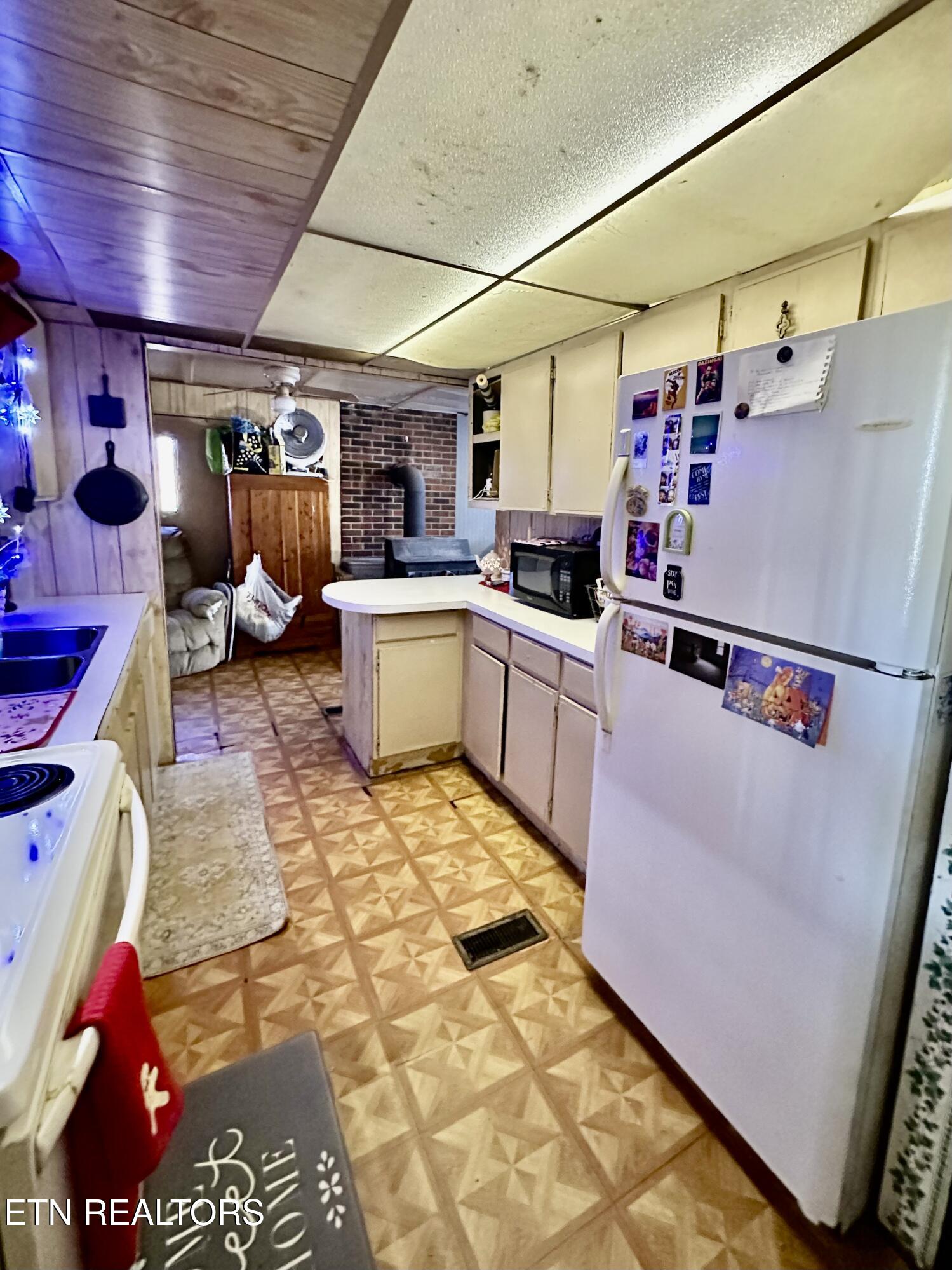 1500 Coal Hill Road Sunbright TN 37872