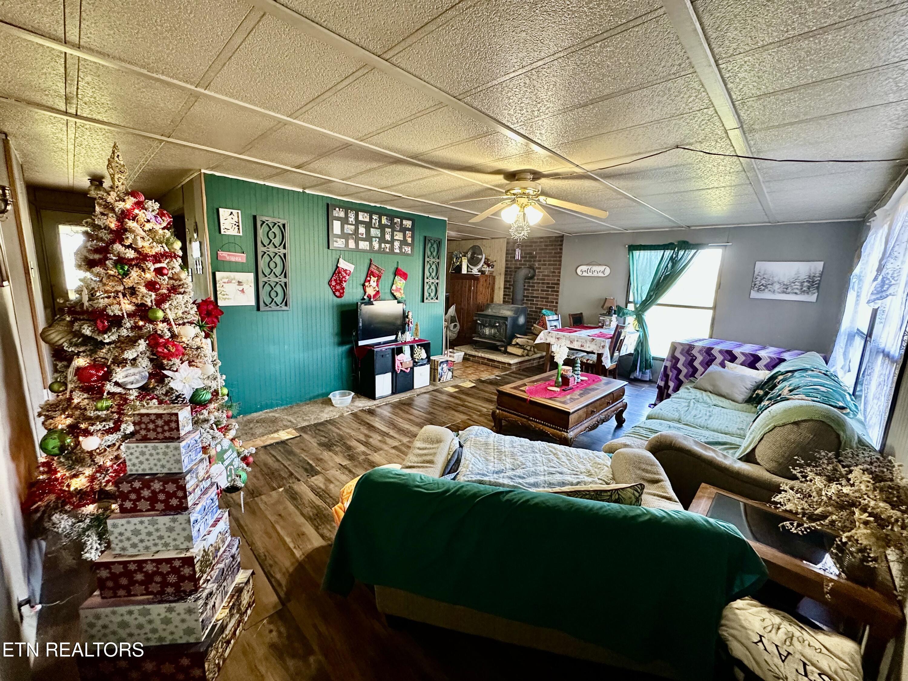 1500 Coal Hill Road Sunbright TN 37872