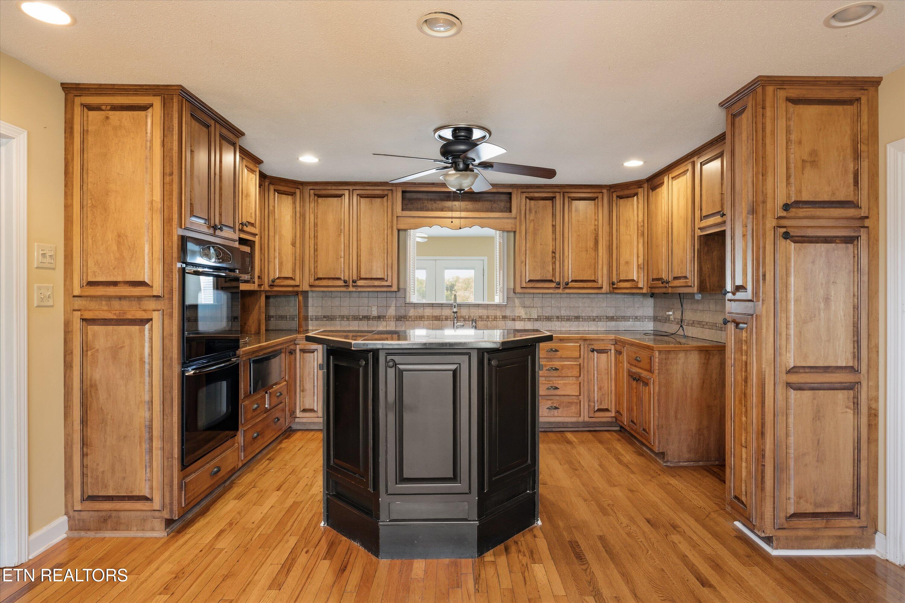 1910 Smoky View Circle Maryville TN 37801
